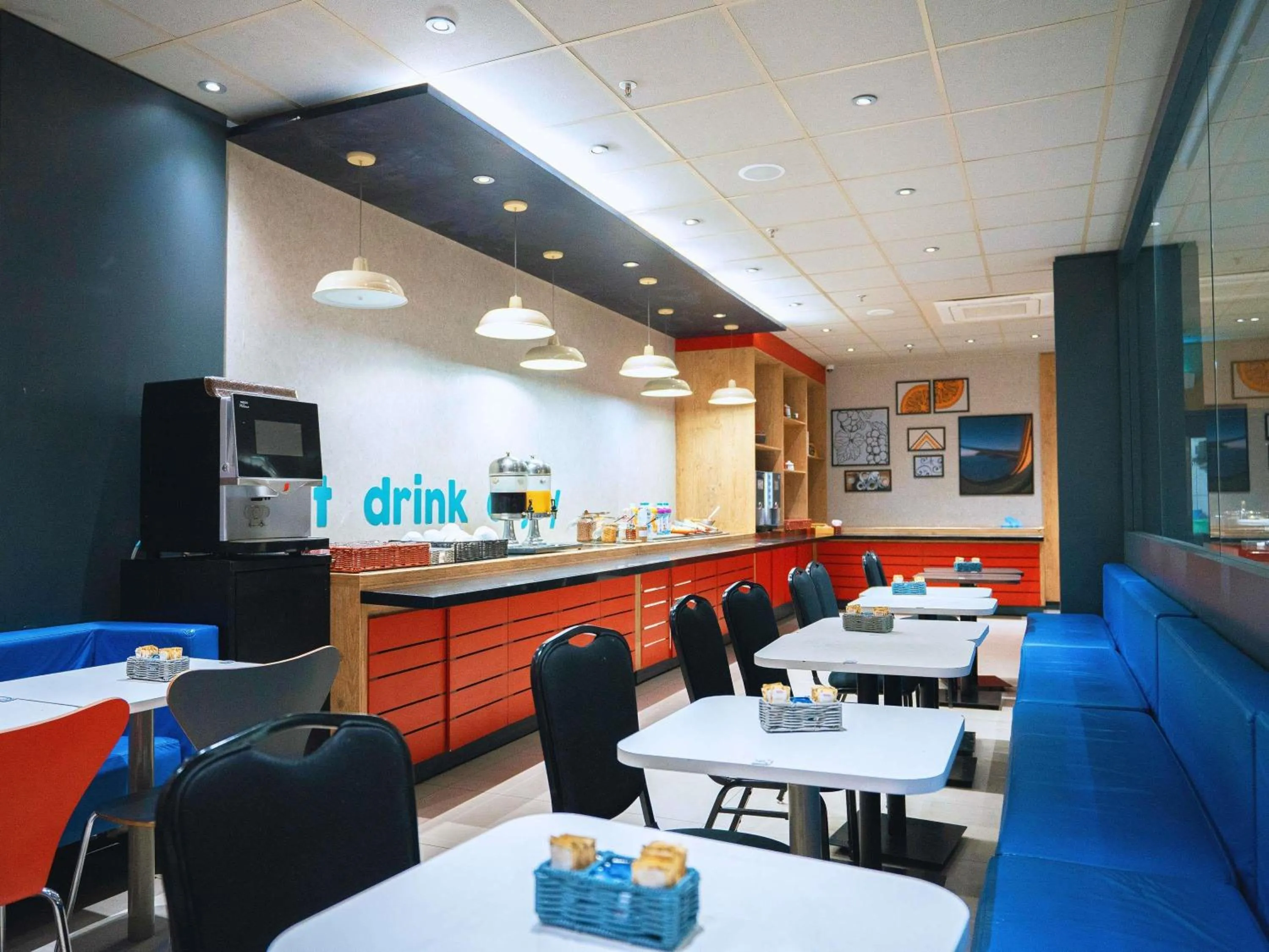 Lounge or bar in ibis Sao Bernardo do Campo