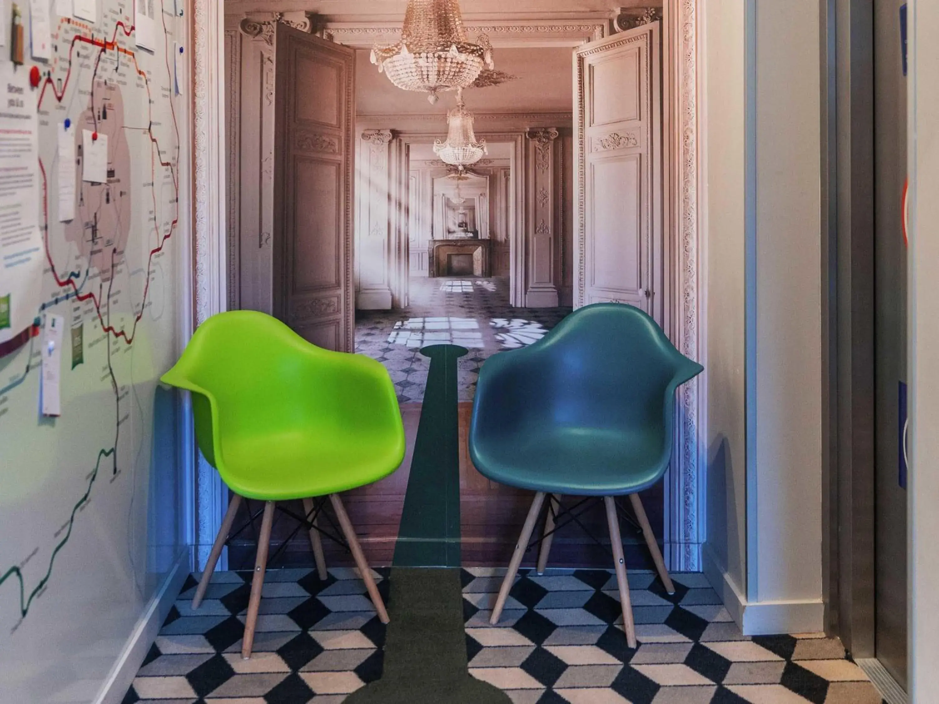 Lounge or bar in ibis Styles Clamart Gare Grand Paris Lounge or bar in ibis Styles Clamart Gare Grand Paris