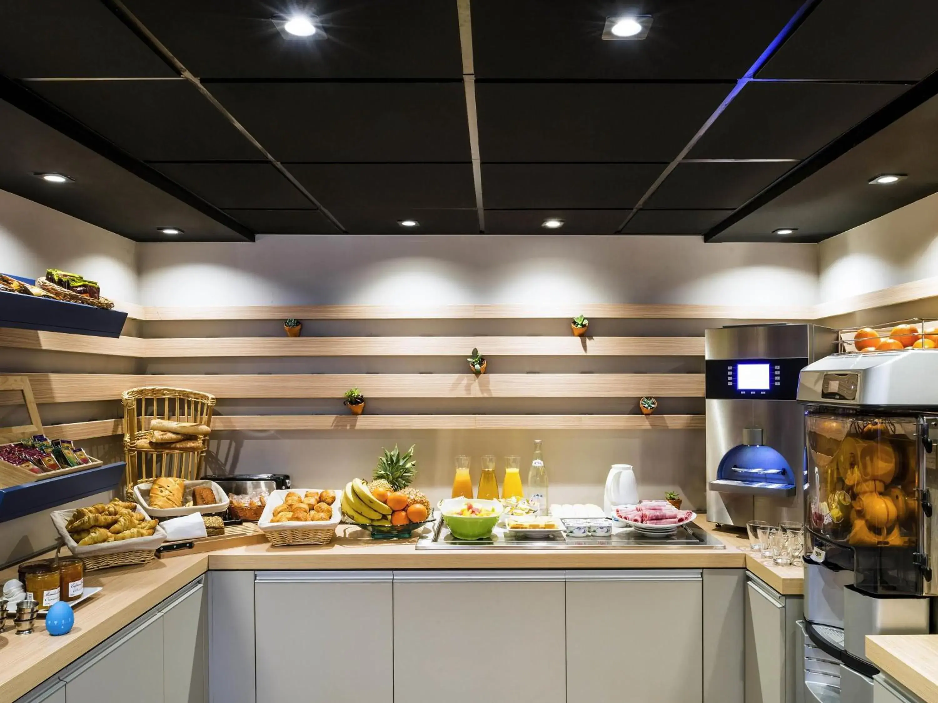 Breakfast in ibis Styles Clamart Gare Grand Paris Breakfast in ibis Styles Clamart Gare Grand Paris