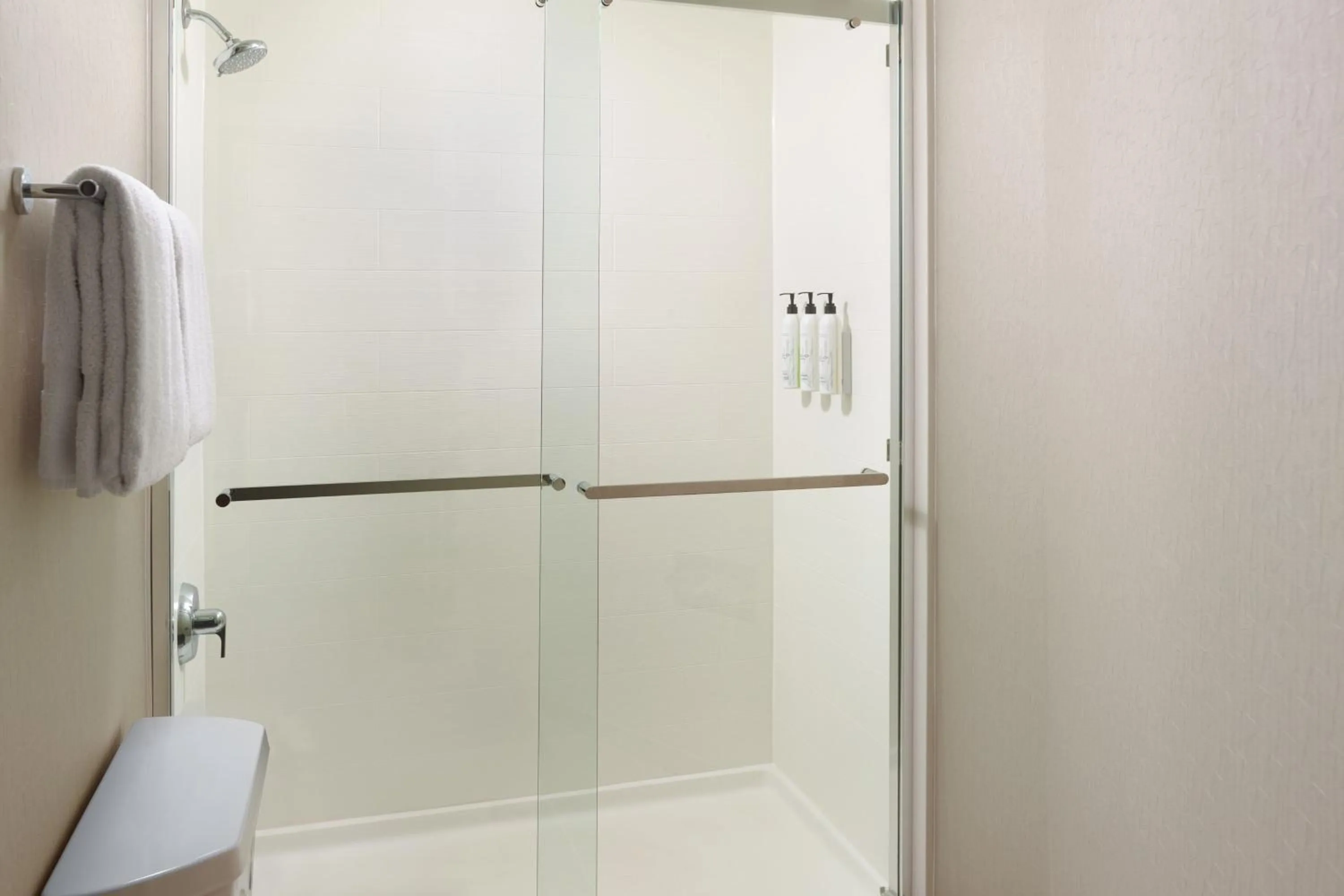 Bathroom in SpringHill Suites Raleigh-Durham Airport/Research Triangle Park