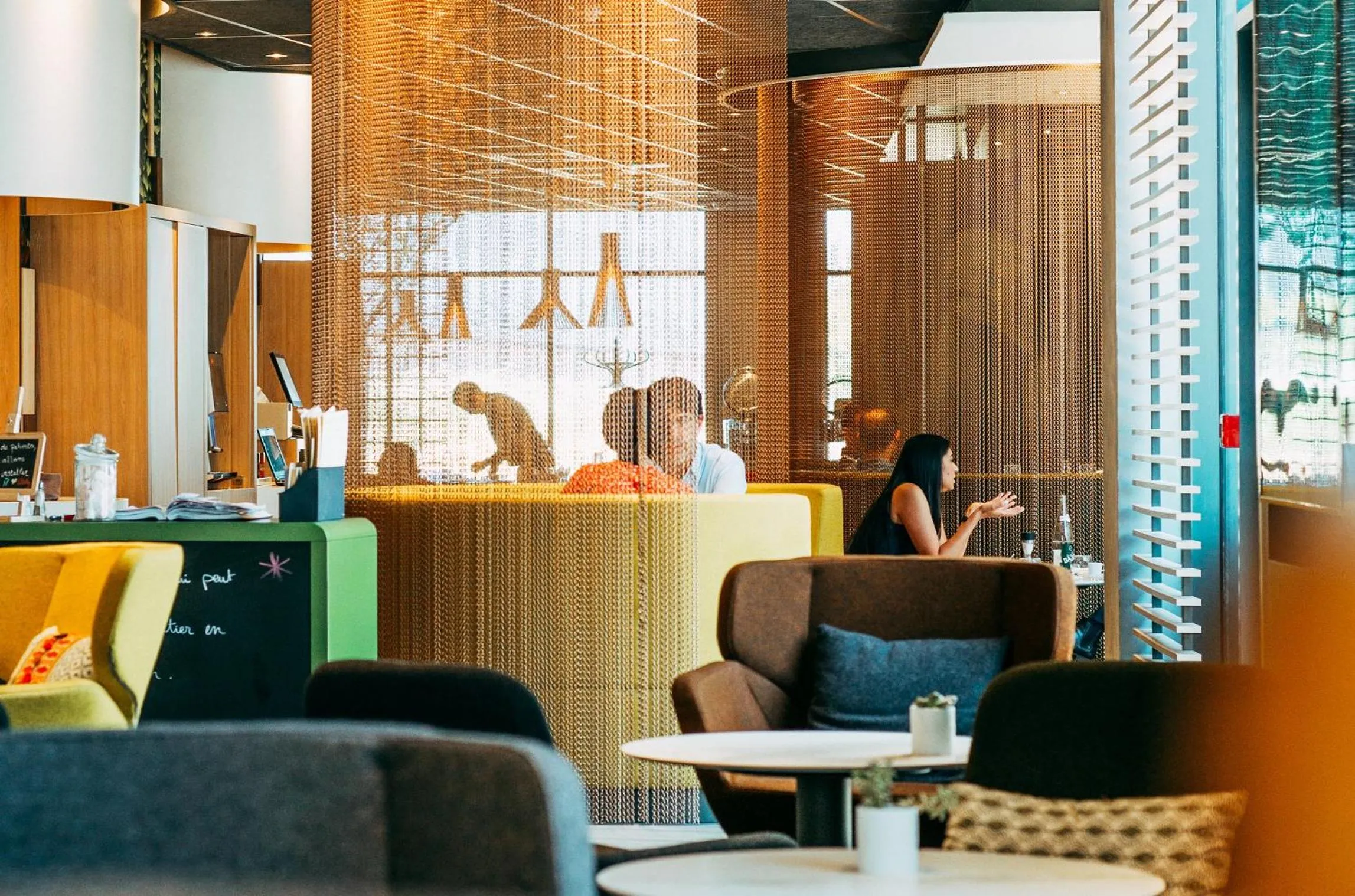 Restaurant/places to eat in Novotel Paris Coeur d'Orly Airport