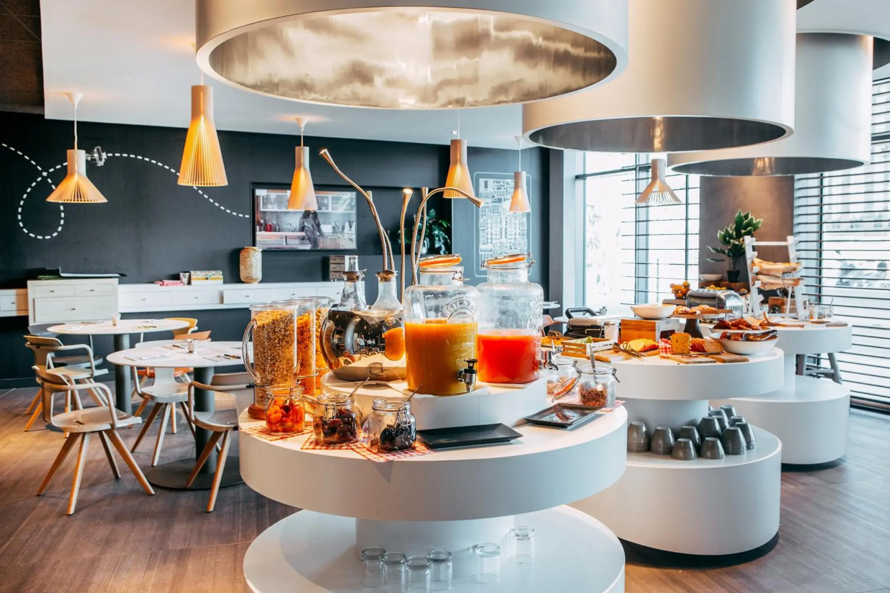 Buffet breakfast, Restaurant/Places to Eat in Novotel Paris Coeur d'Orly Airport