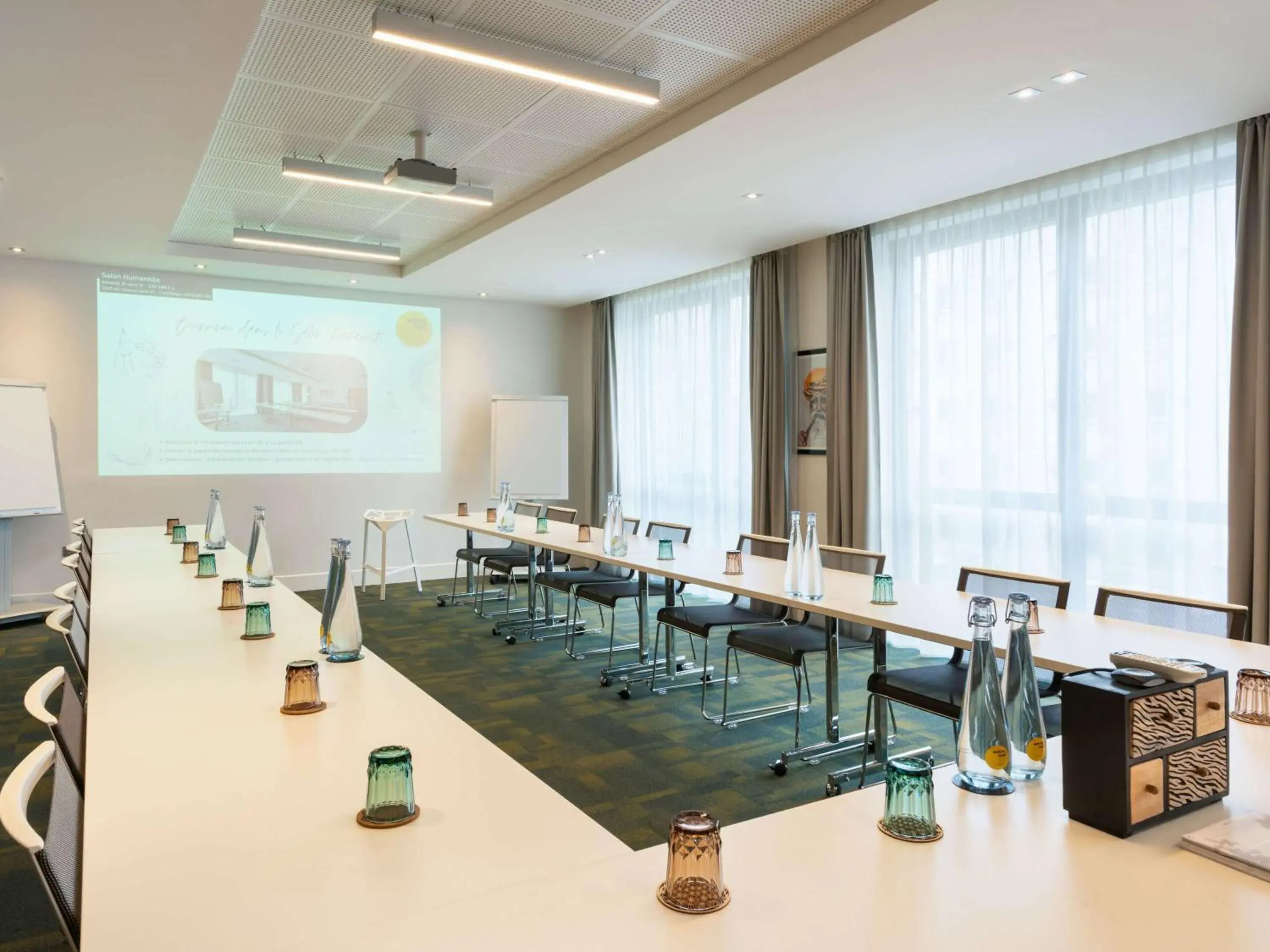 Meeting/conference room in Novotel Paris Coeur d'Orly Airport