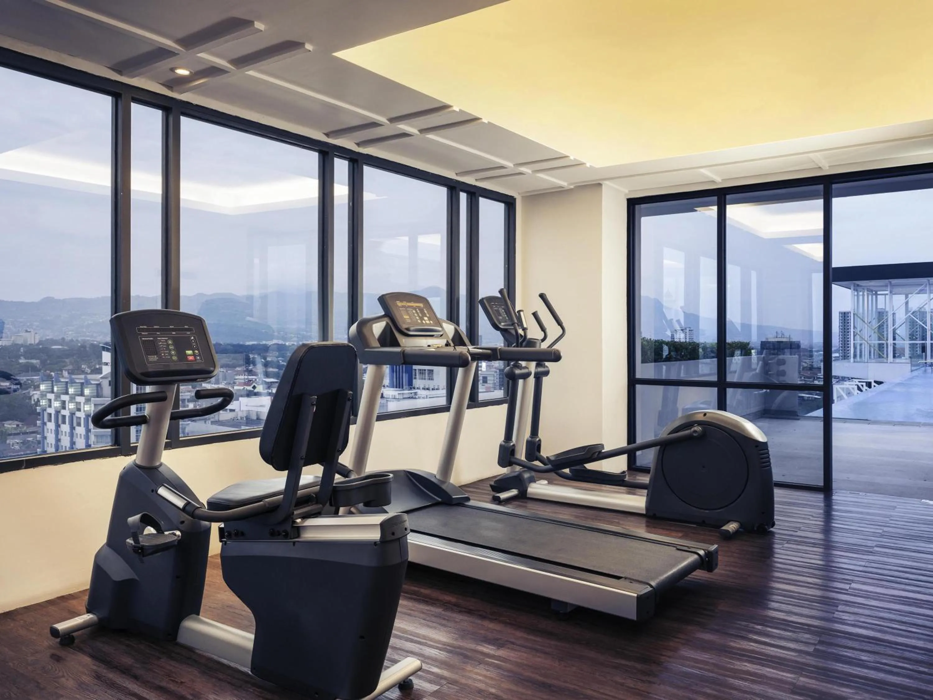 Fitness centre/facilities in Mercure Bandung City Centre