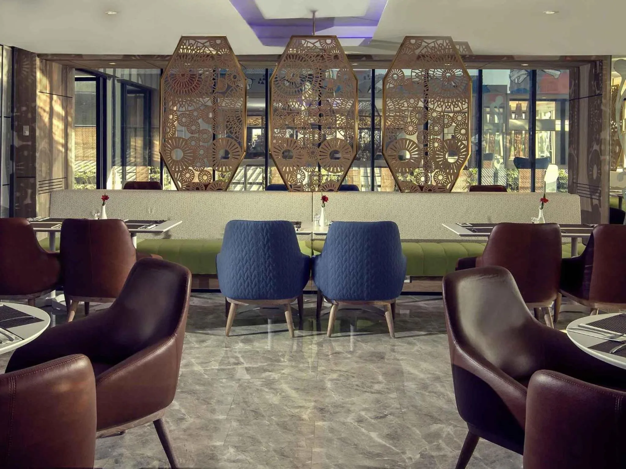 Restaurant/places to eat in Mercure Bandung City Centre