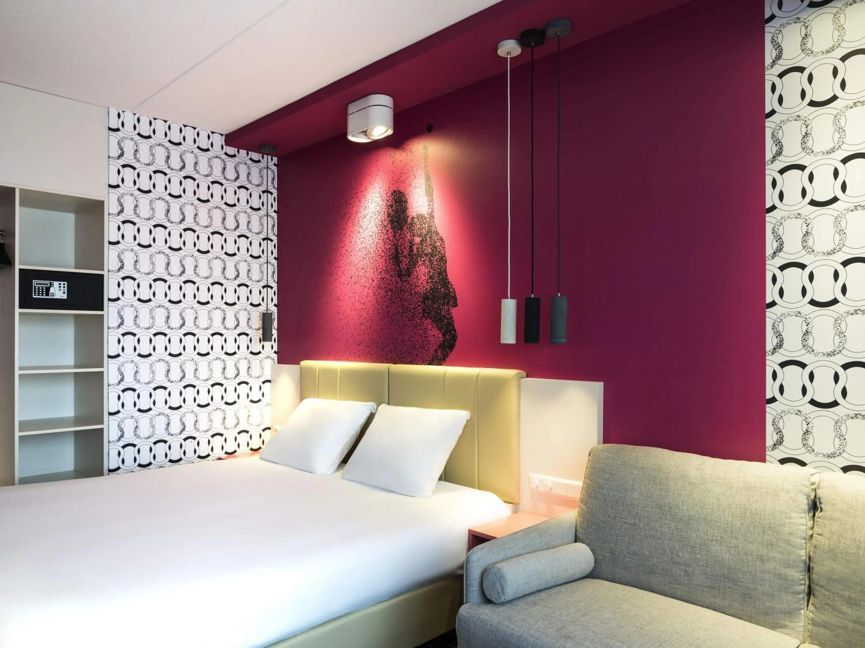 Bedroom, Bed in ibis Styles Haarlem City