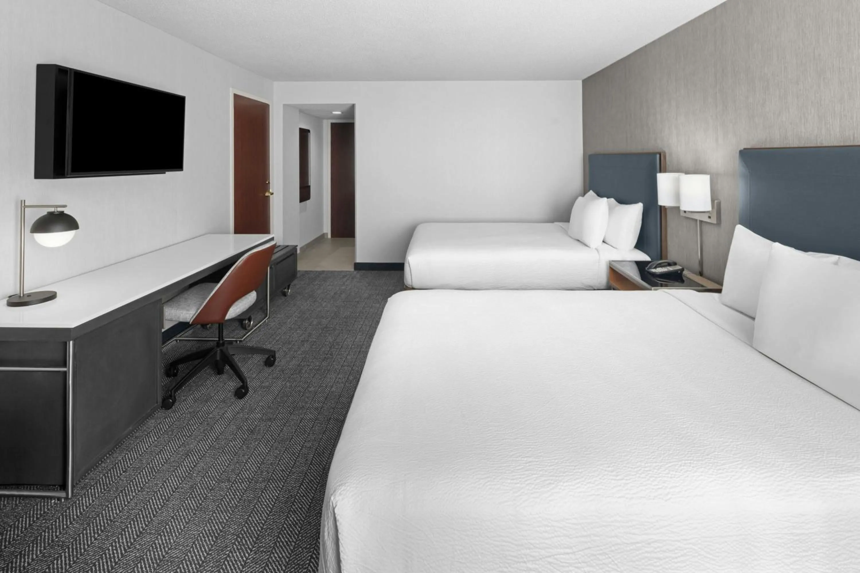 Photo of the whole room, Bed in Courtyard by Marriott Atlanta Buckhead