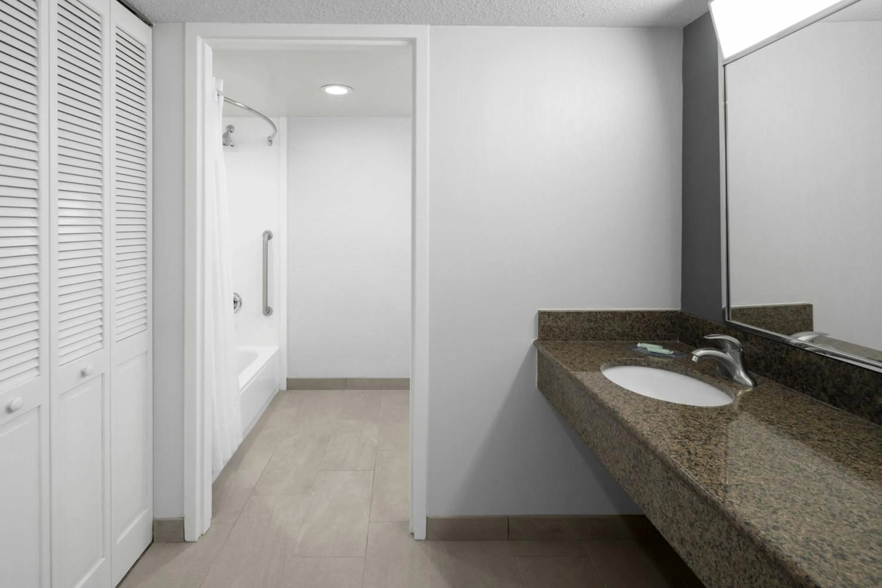 Bathroom in Courtyard by Marriott Atlanta Buckhead