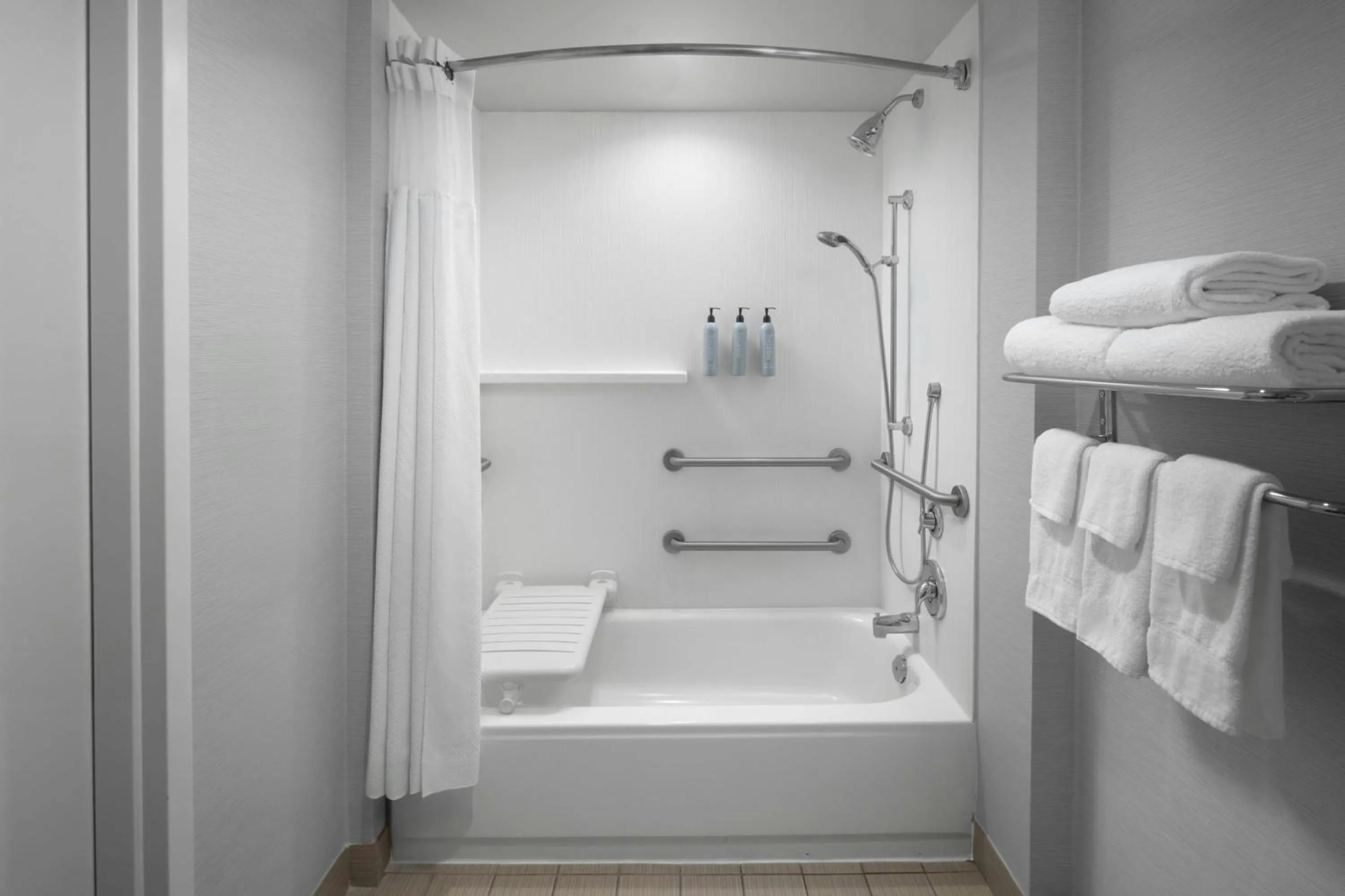 Bathroom in Courtyard by Marriott Atlanta Buckhead