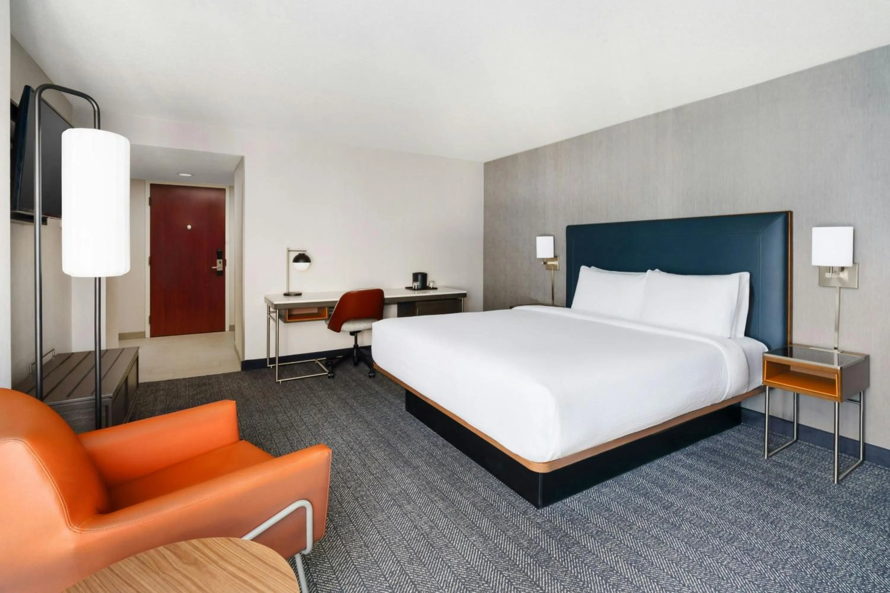 Photo of the whole room, Bed in Courtyard by Marriott Atlanta Buckhead
