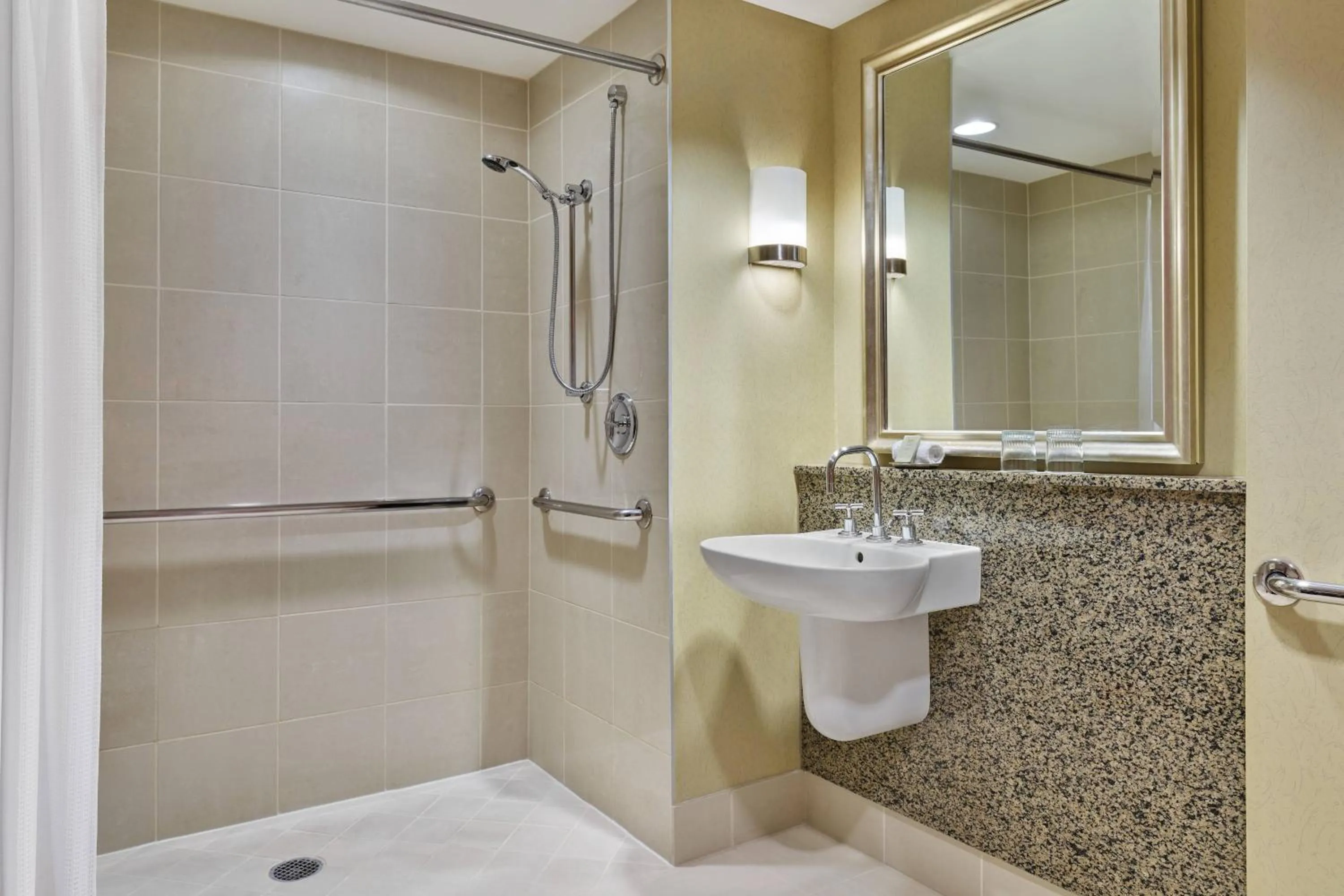 Bathroom in Renaissance Las Vegas Hotel