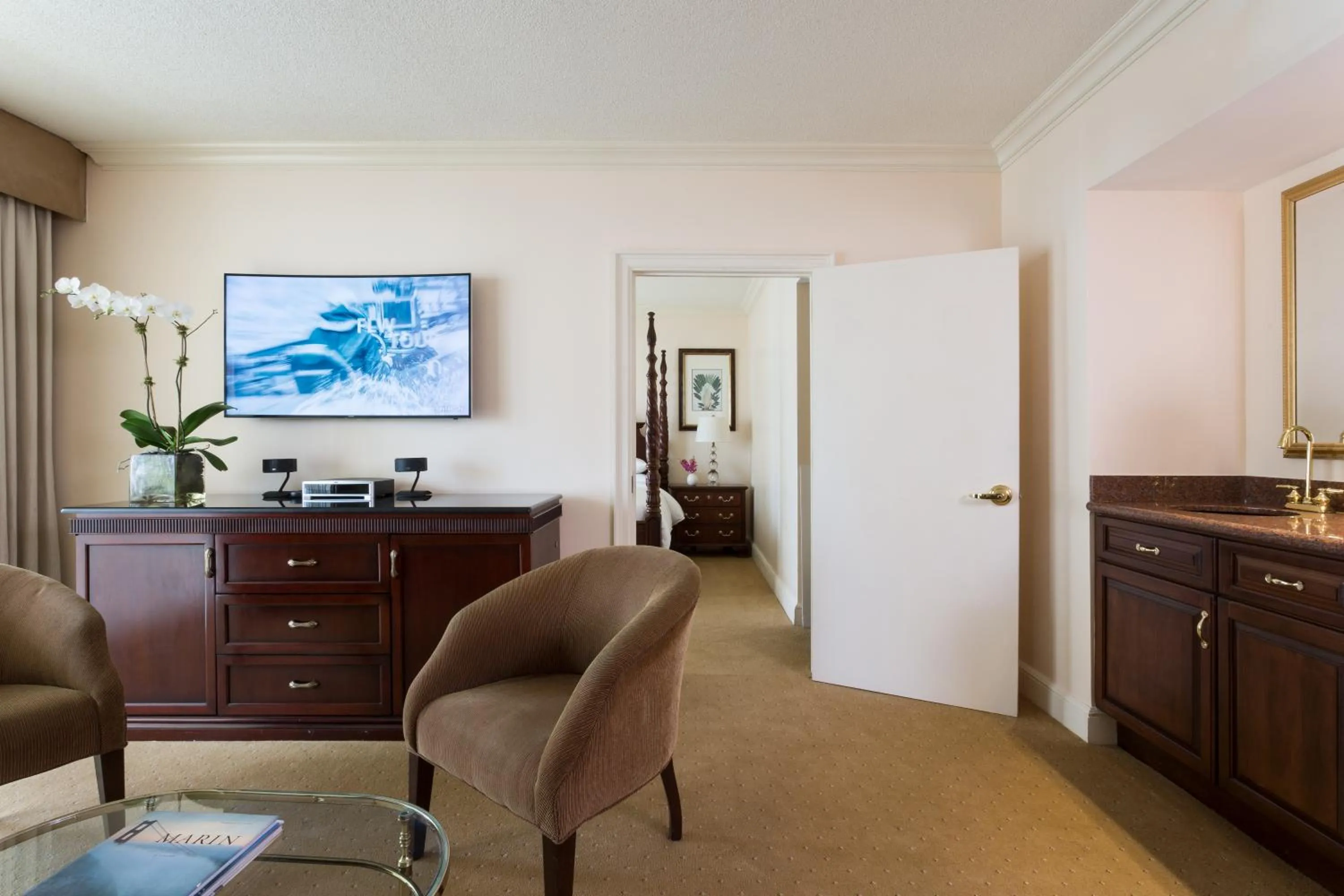 Bed in JW Marriott Miami