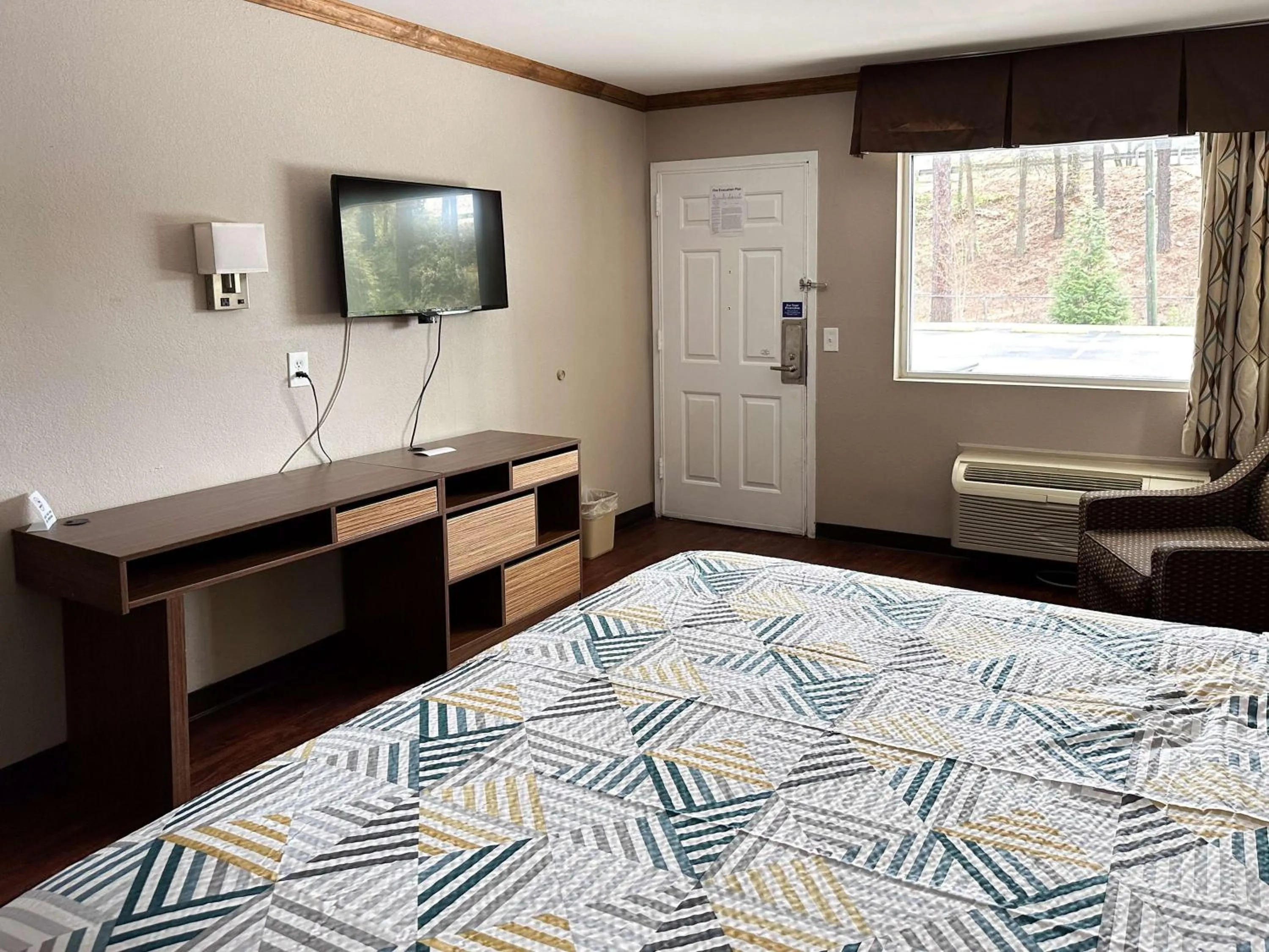 Bedroom, Bed in Motel 6 Atlanta GA Atlanta Airport East