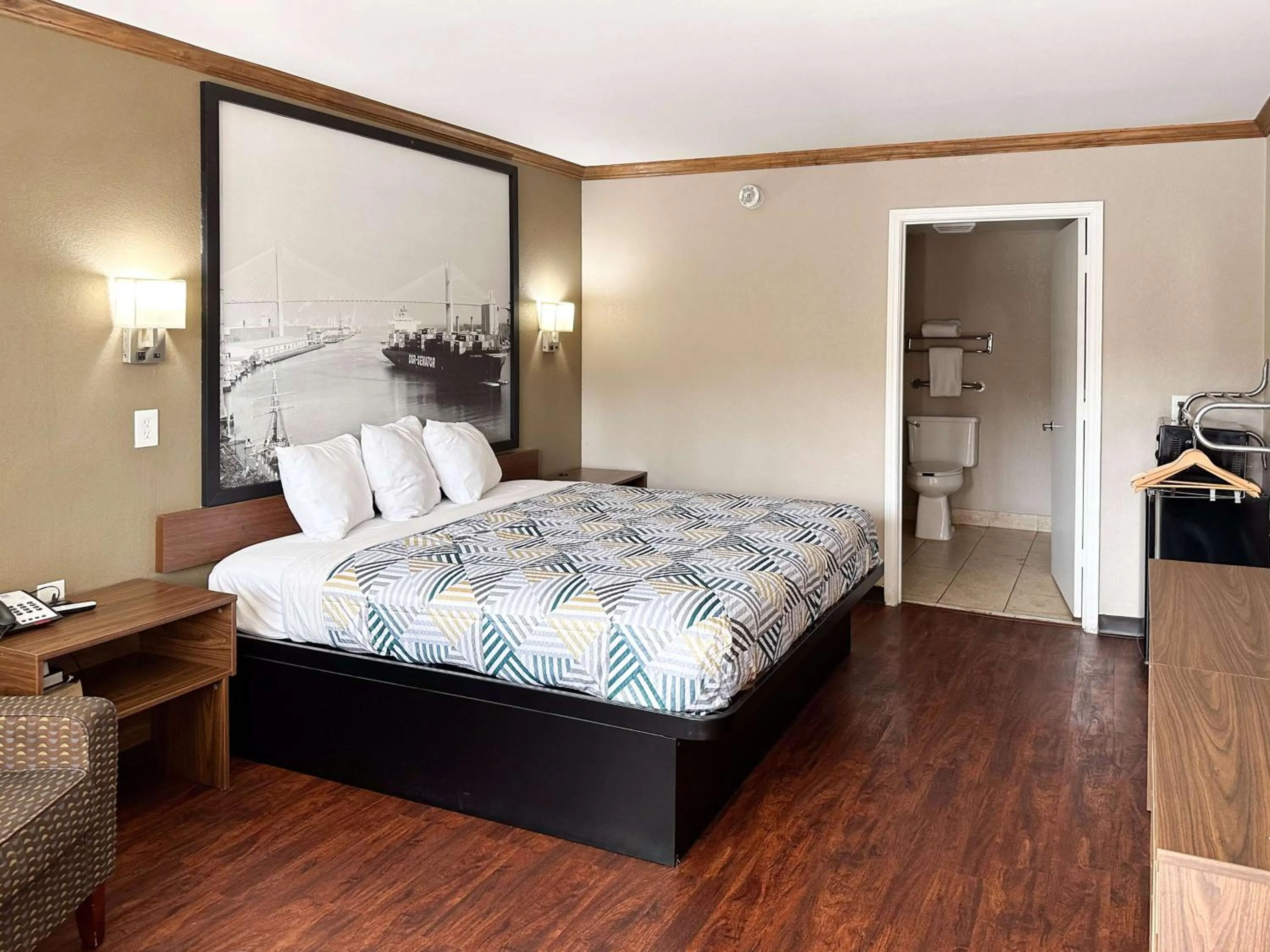 Bedroom, Bed in Motel 6 Atlanta GA Atlanta Airport East