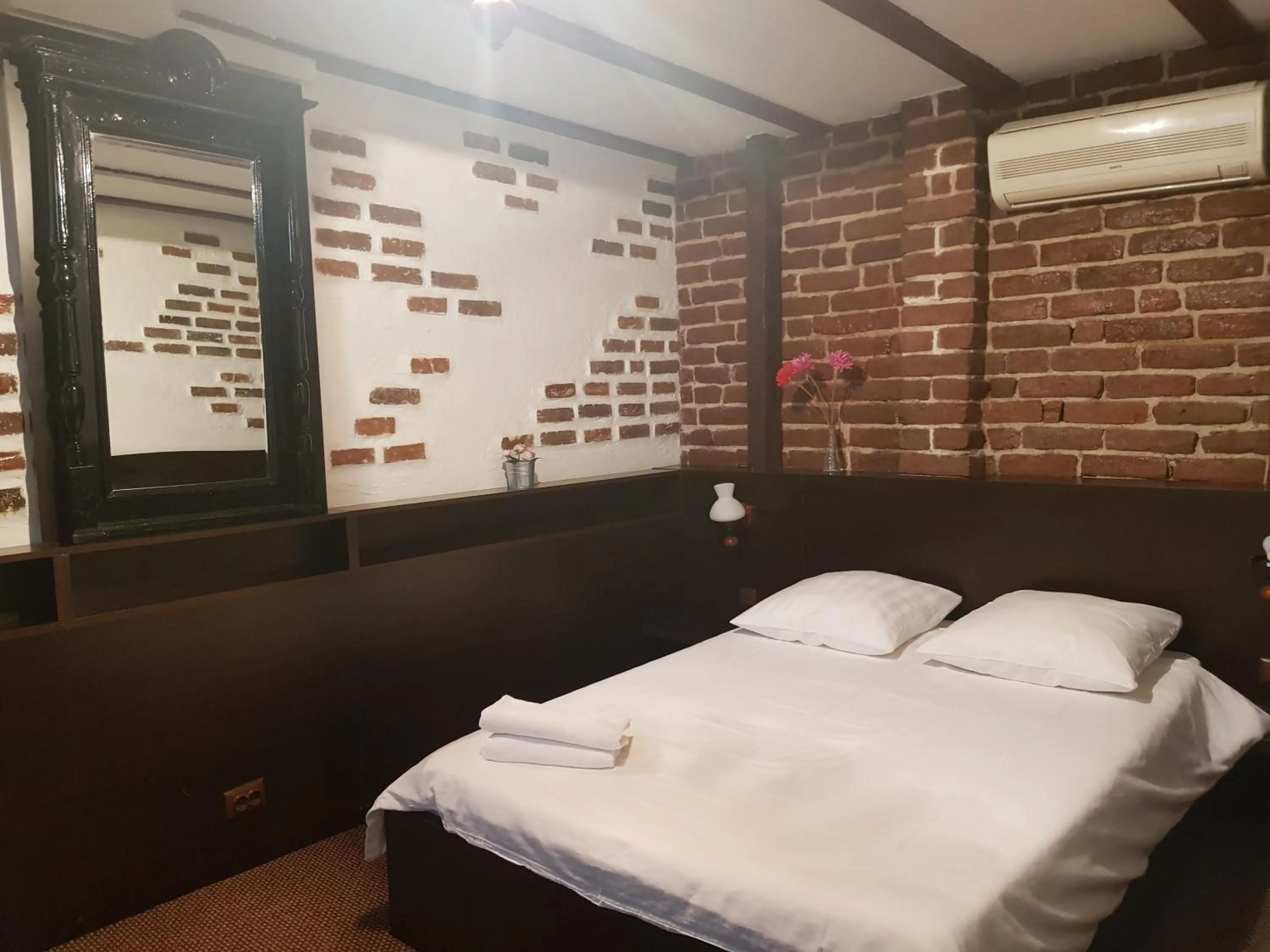 Mpoint Motel