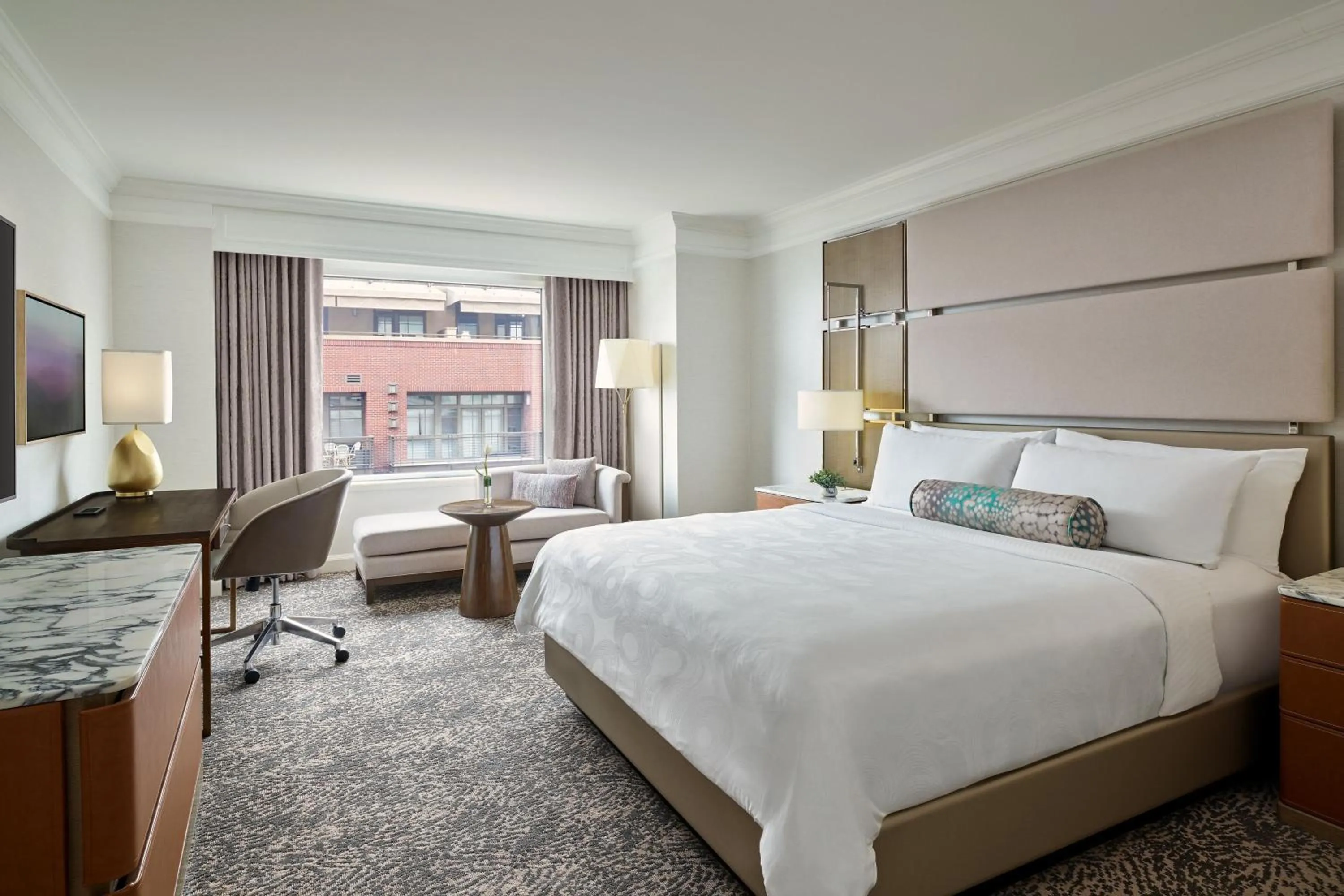 Photo of the whole room, Bed in Hotel Clio, a Luxury Collection Hotel, Denver Cherry Creek