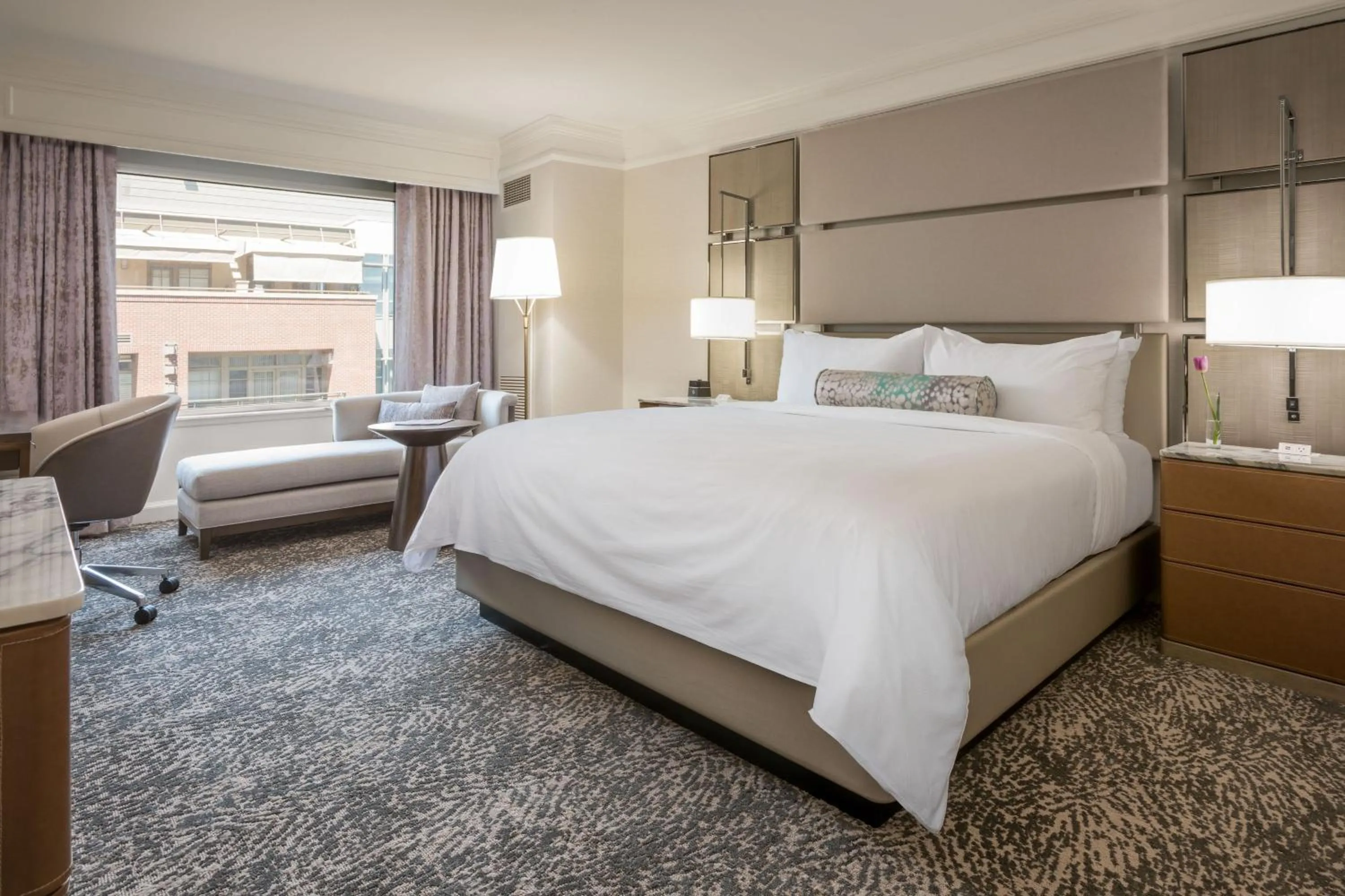 Photo of the whole room, Bed in Hotel Clio, a Luxury Collection Hotel, Denver Cherry Creek