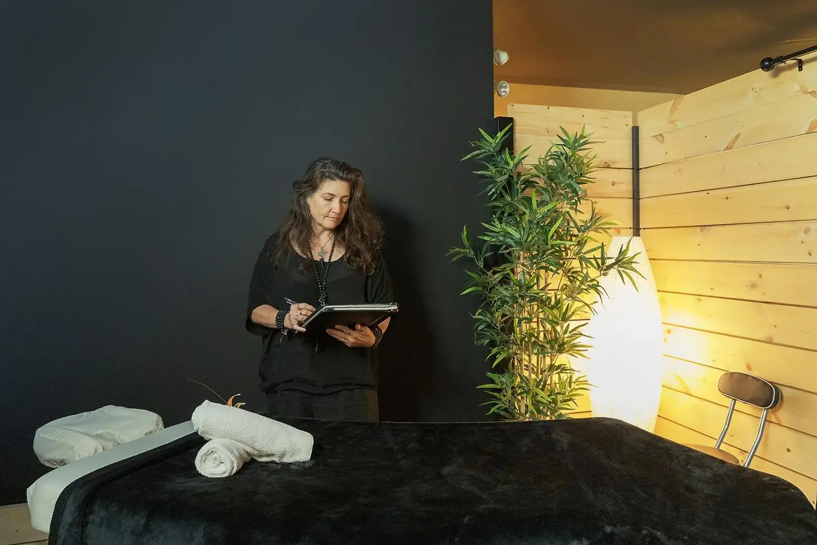 Massage, Bed in Auberge Hotel Spa Watel Massage, Bed in Auberge Hotel Spa Watel