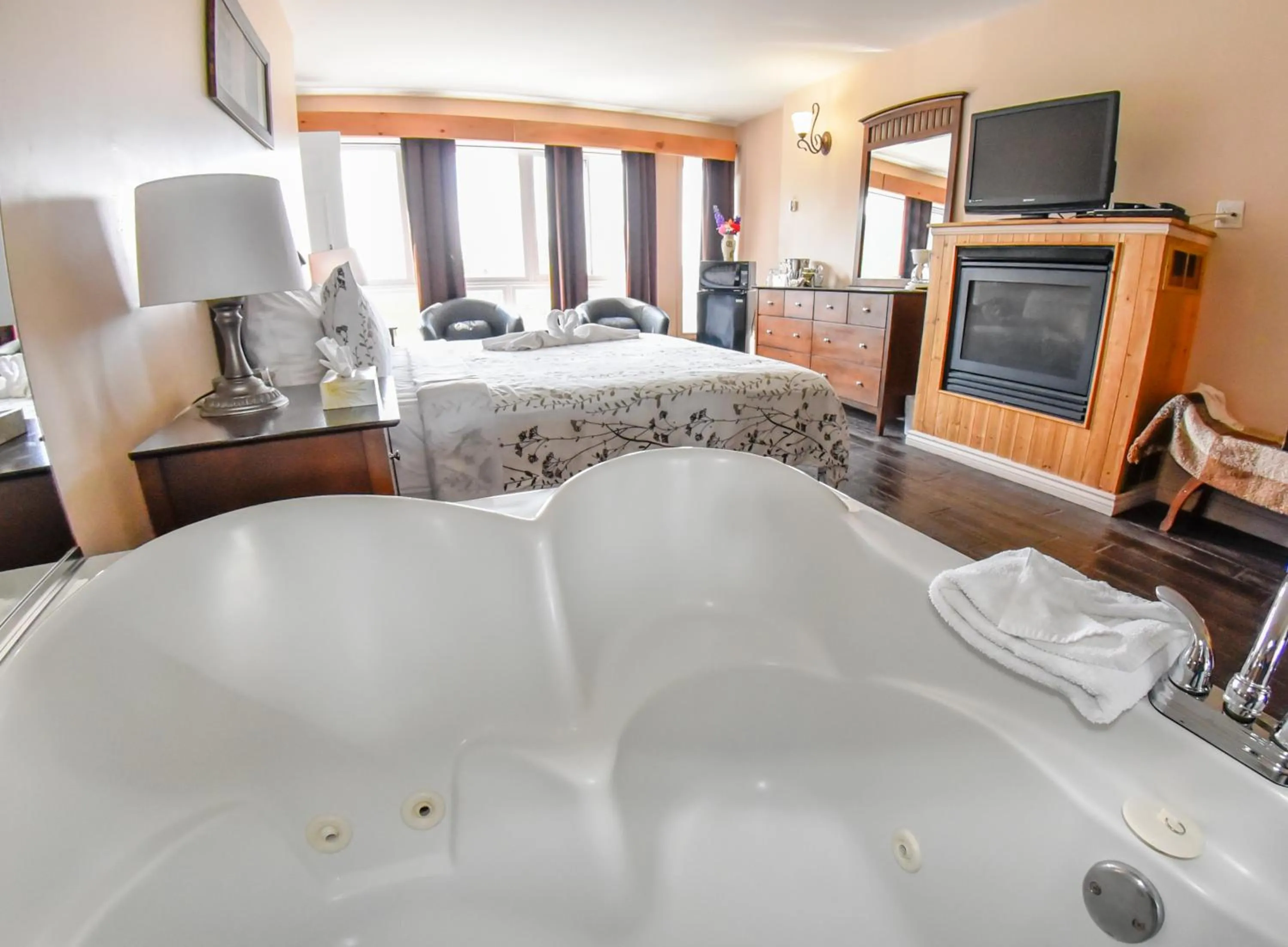 Bed in Auberge Hotel Spa Watel