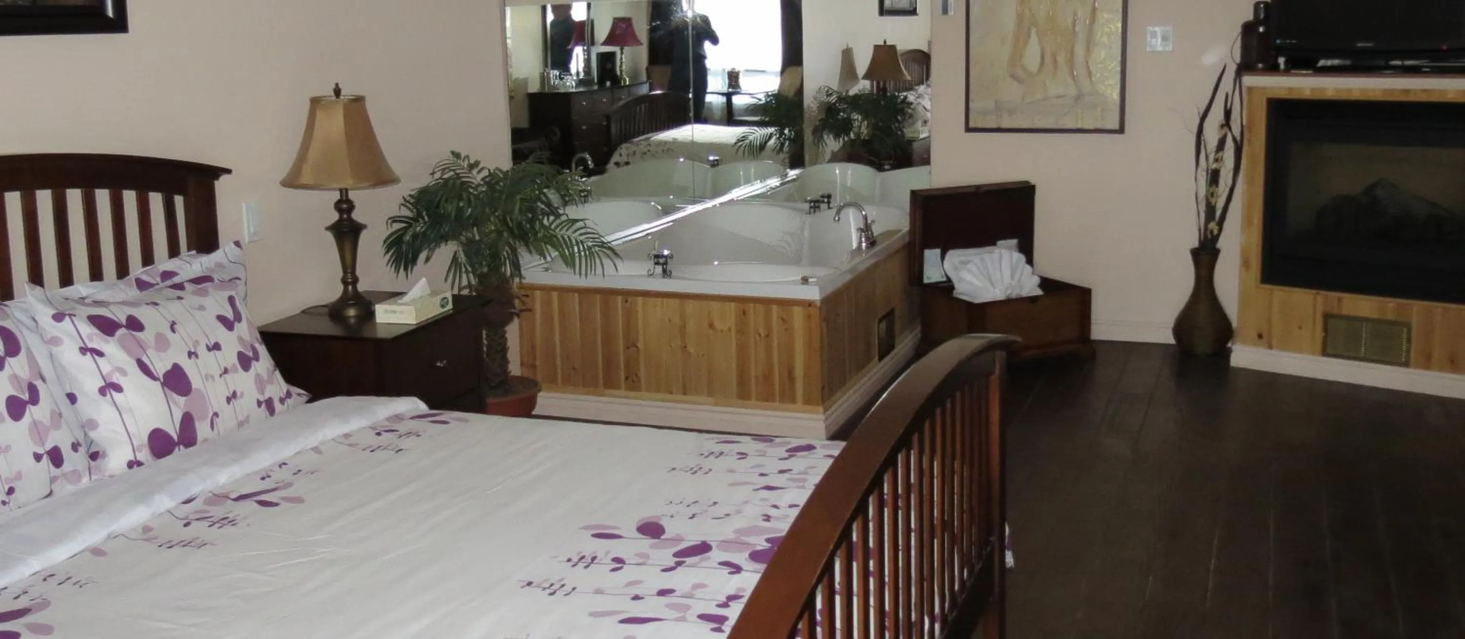 Bed in Auberge Hotel Spa Watel