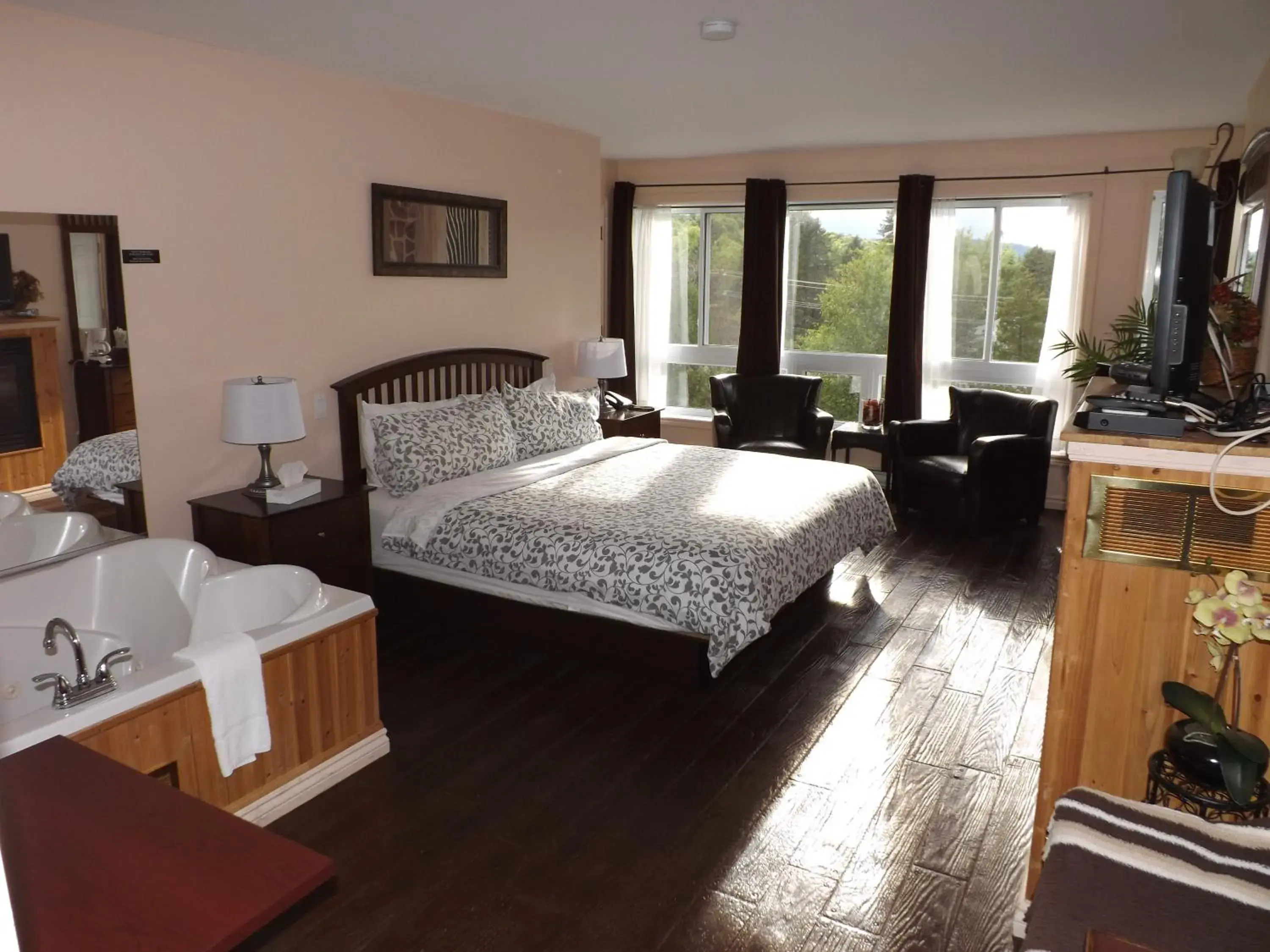 Lake view, Bed in Auberge Hotel Spa Watel Lake view, Bed in Auberge Hotel Spa Watel