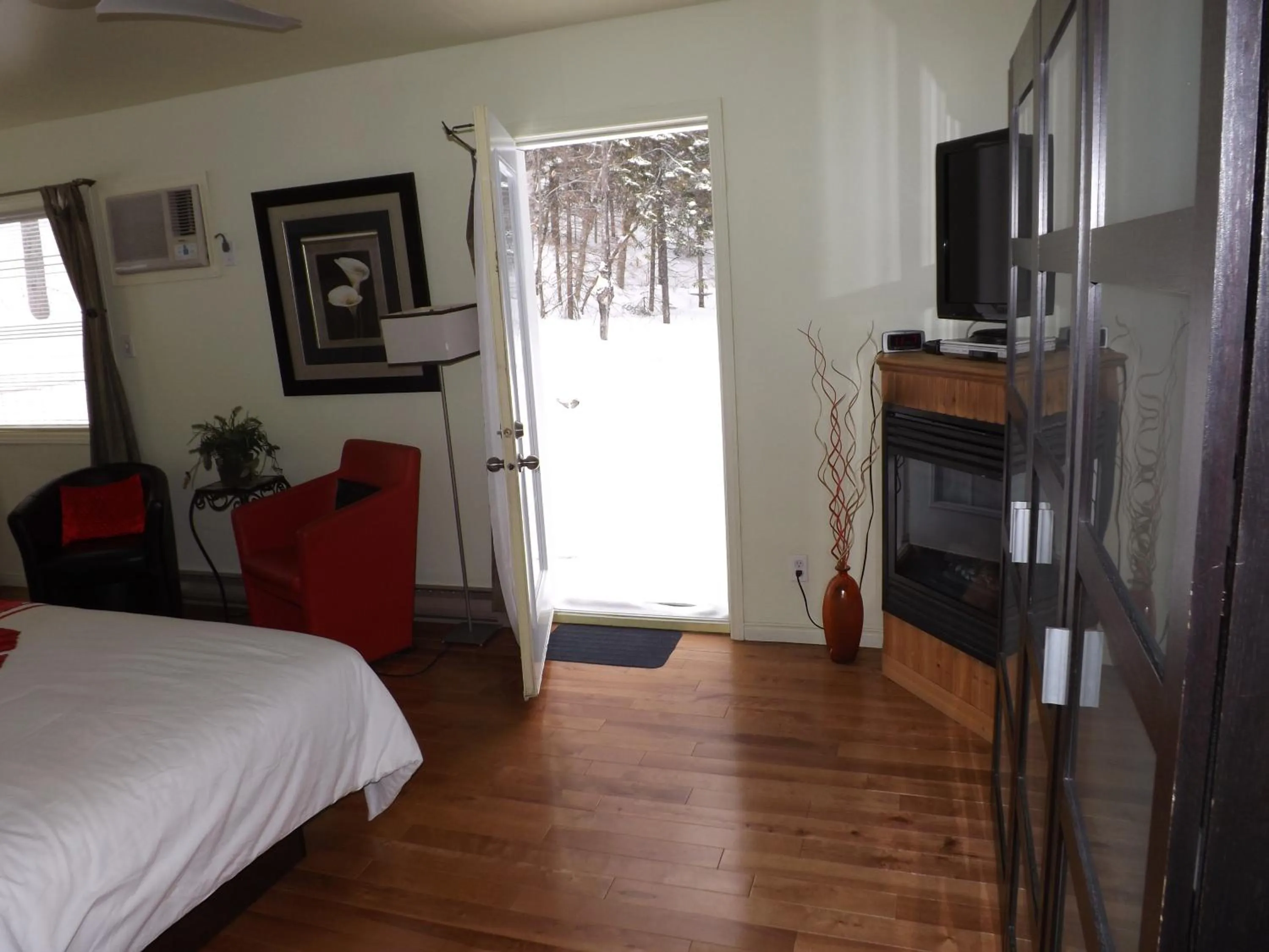 Bed in Auberge Hotel Spa Watel