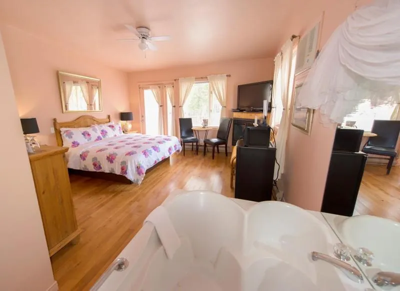 Bed in Auberge Hotel Spa Watel