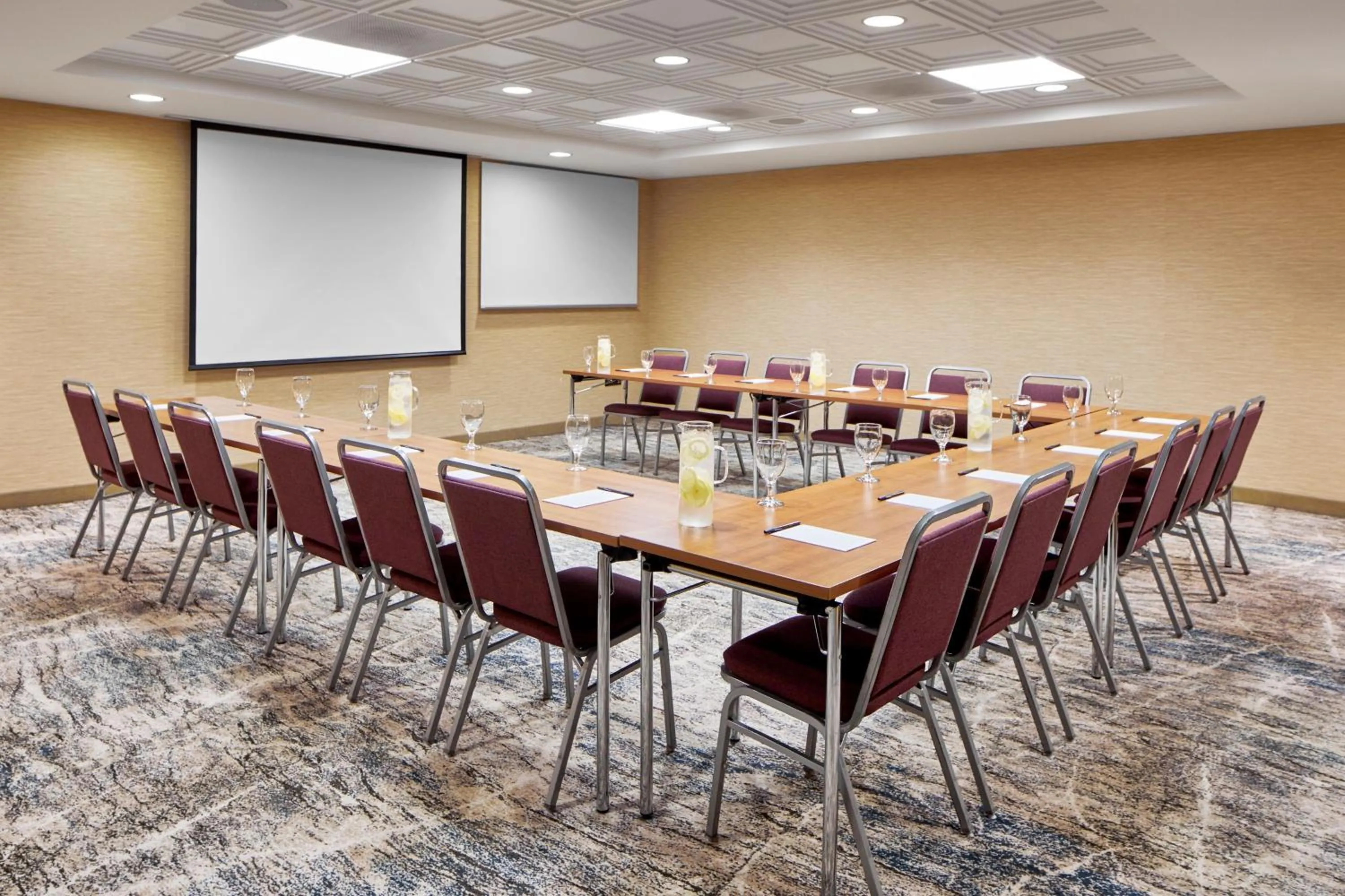 Meeting/conference room in Courtyard by Marriott Portland City Center