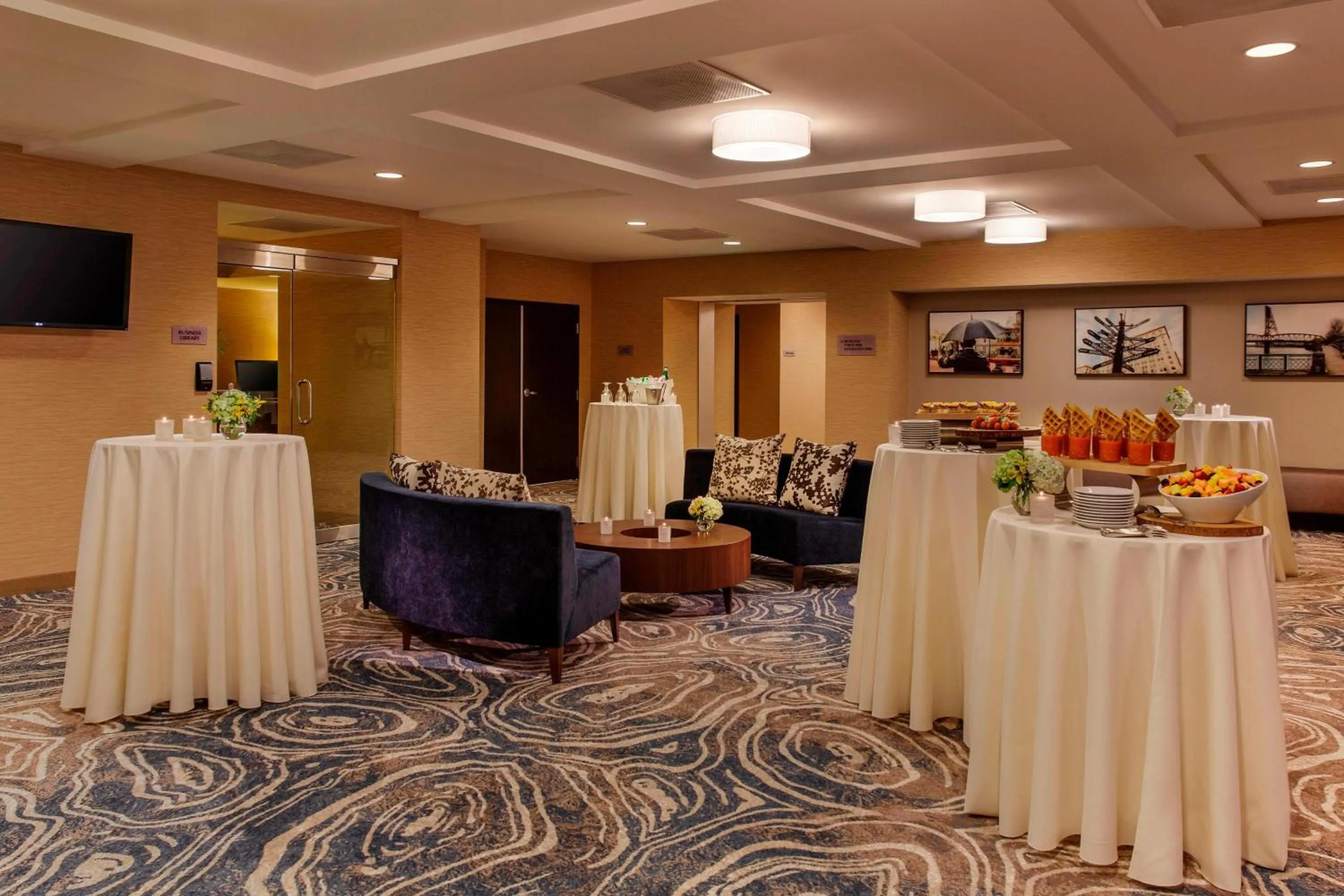 Meeting/conference room in Courtyard by Marriott Portland City Center