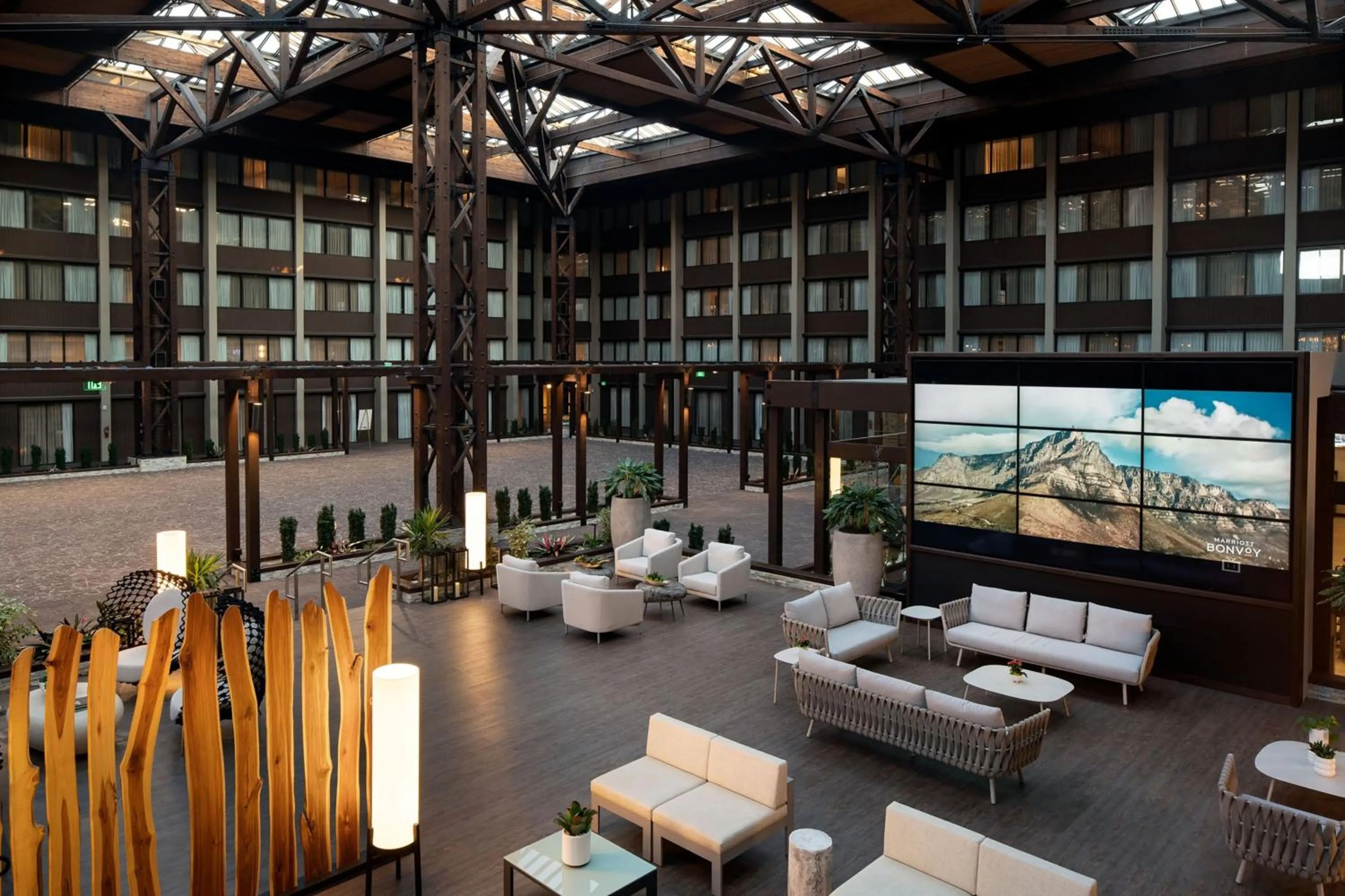 Lounge or bar in Seattle Airport Marriott