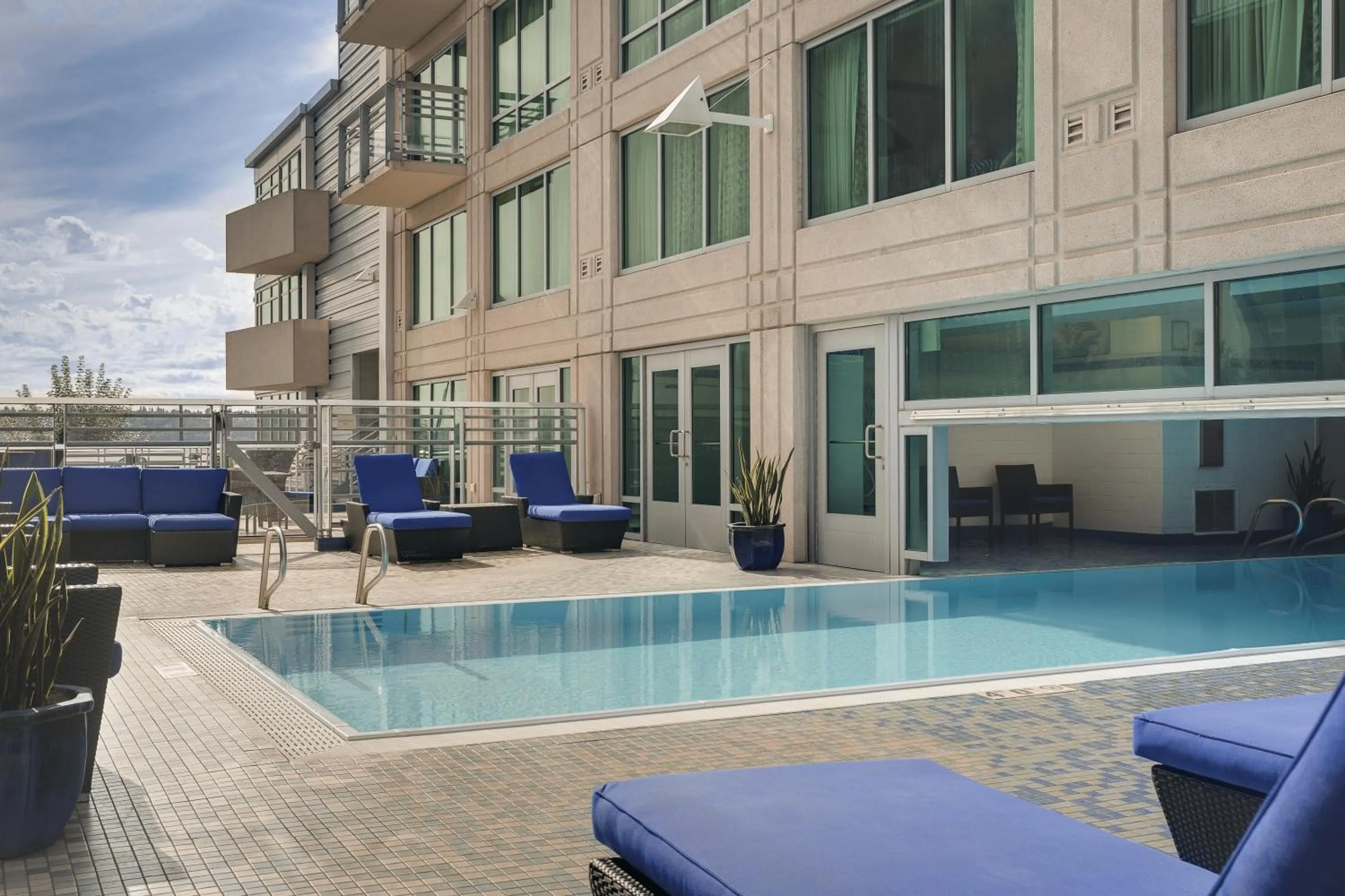 Patio in Seattle Marriott Waterfront