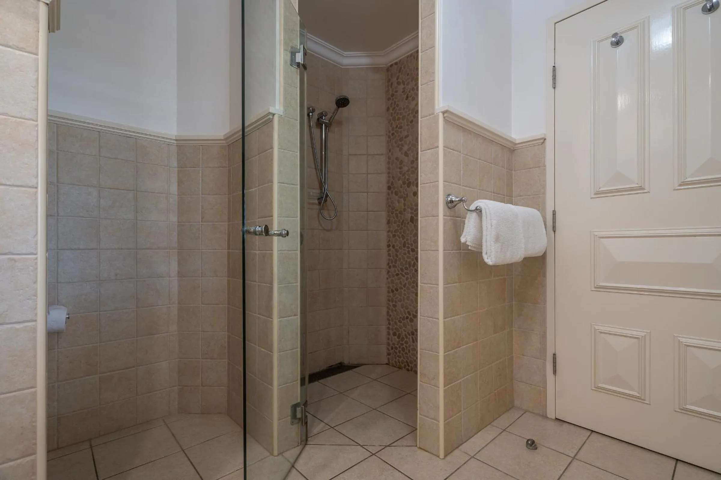 Harrington River Lodge