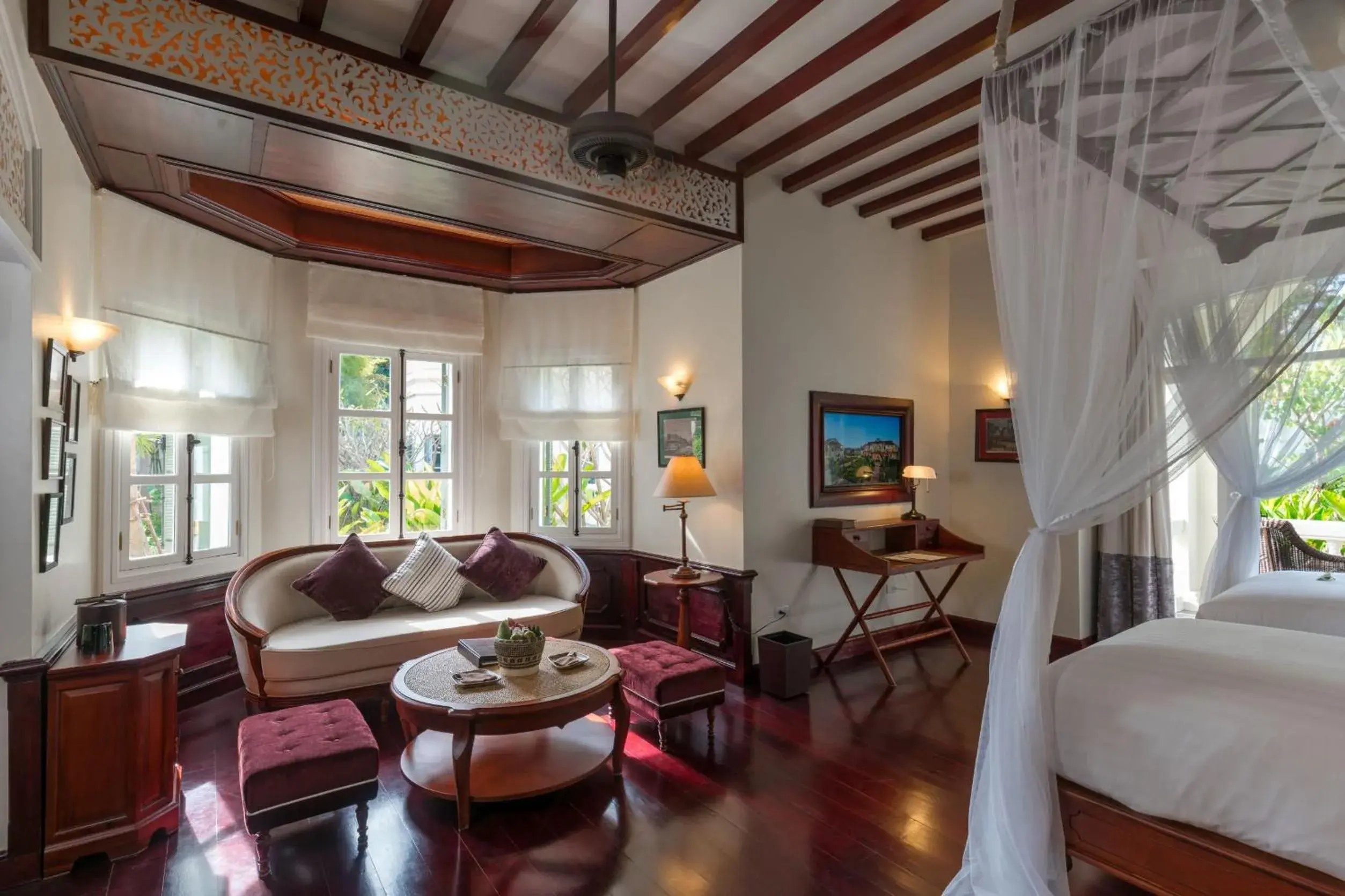 room service, Bed in The Luang Say Residence room service, Bed in The Luang Say Residence