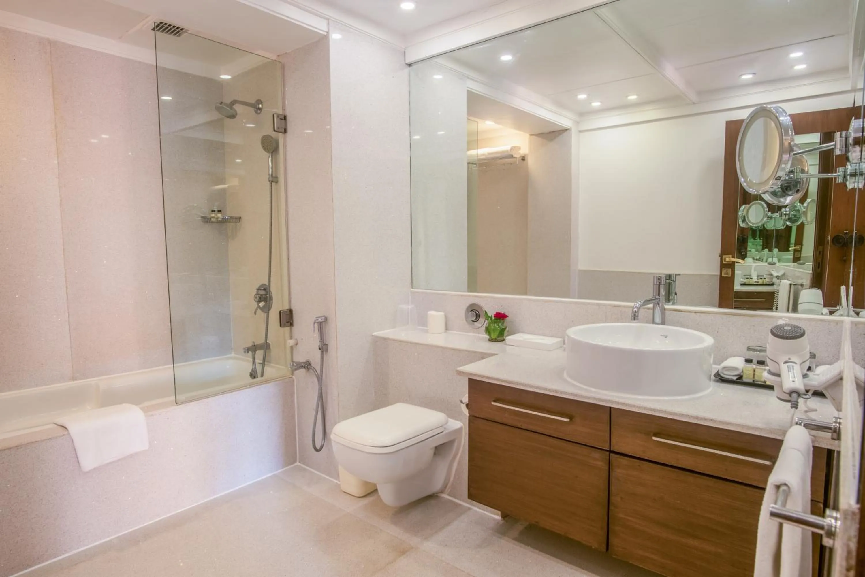 Bathroom in Caravela Beach Resort