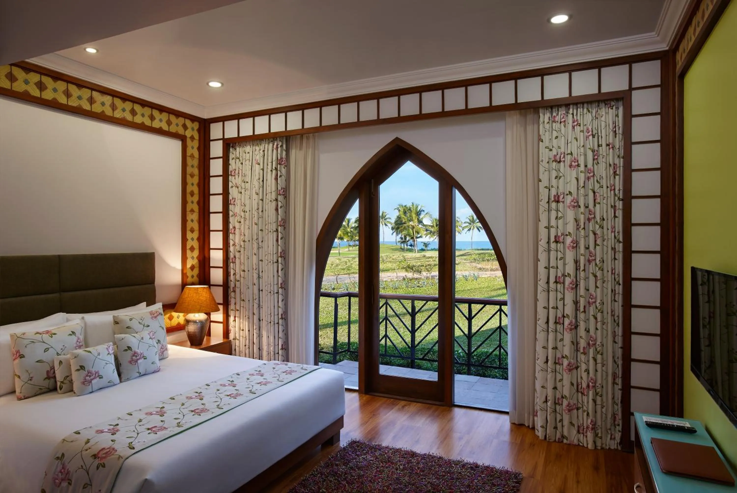 Bedroom, Bed in Caravela Beach Resort