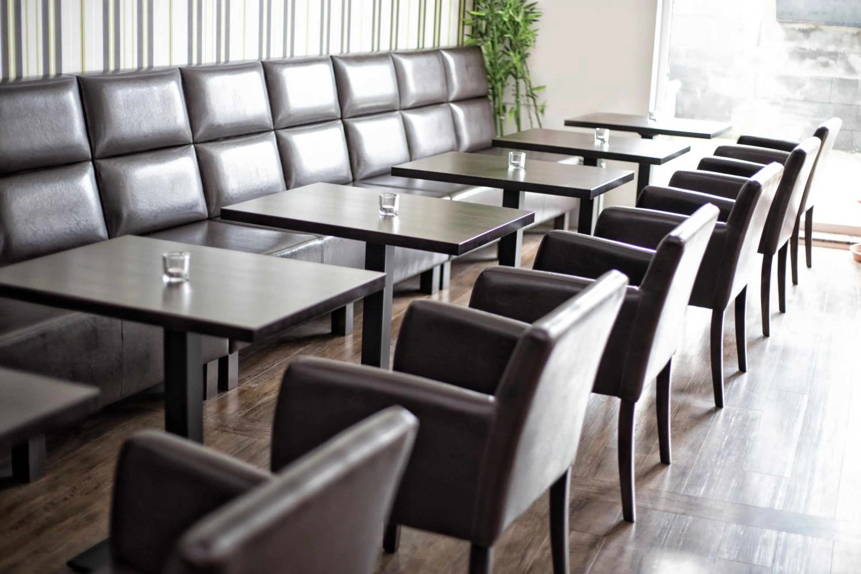 Restaurant/places to eat in Hotel Slavie