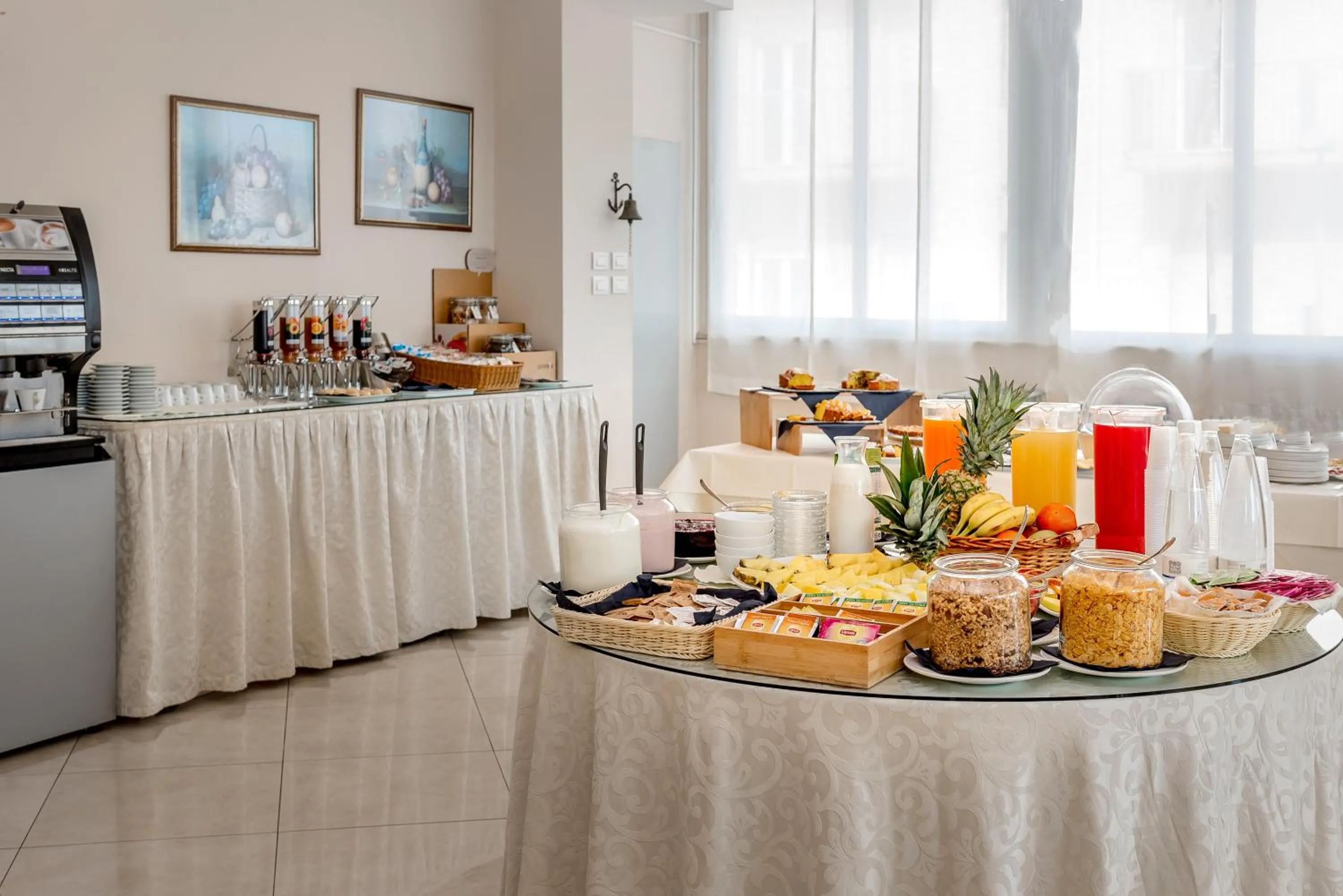 Food and drinks in Hotel Sole Mio