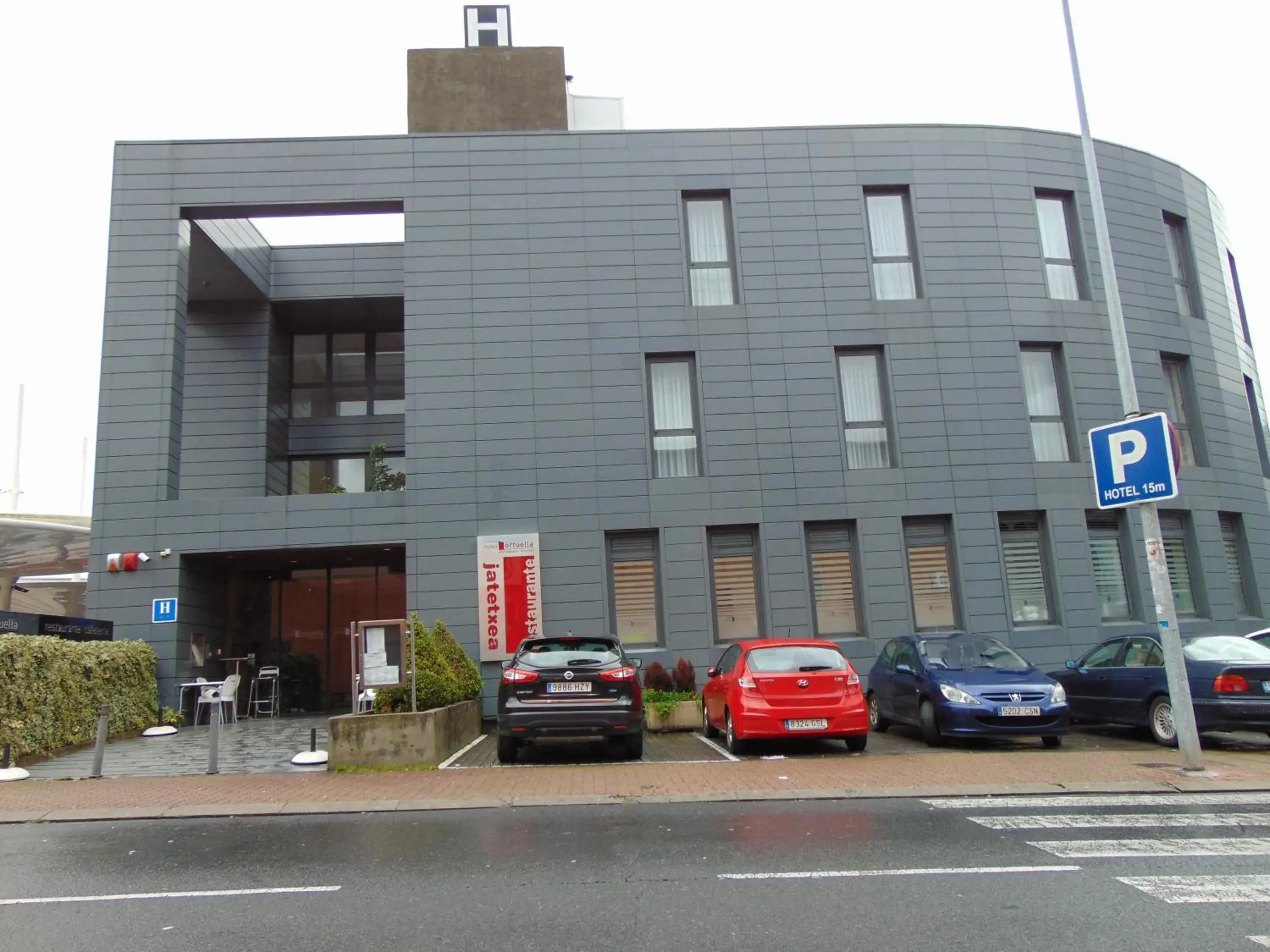 Property building in Hotel Ortuella Property building in Hotel Ortuella