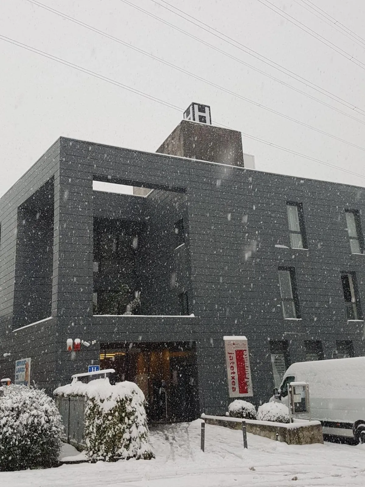 Property building in Hotel Ortuella