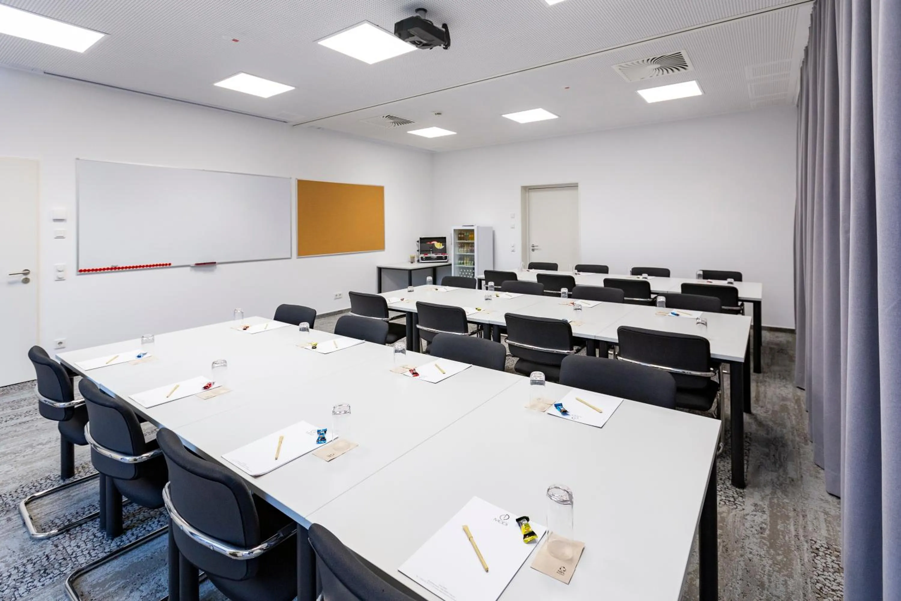 Business facilities in Hotel MODI