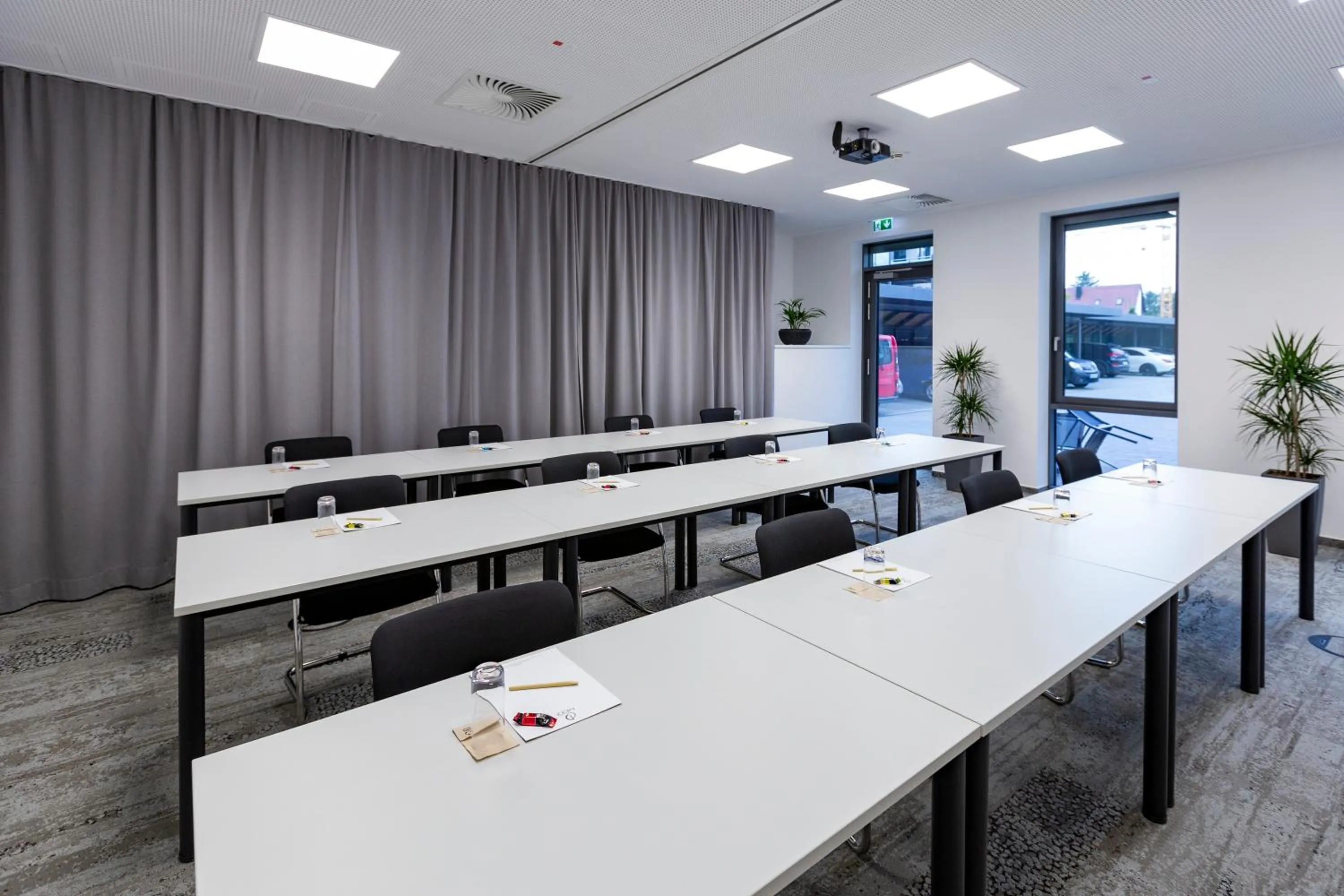 Business facilities in Hotel MODI