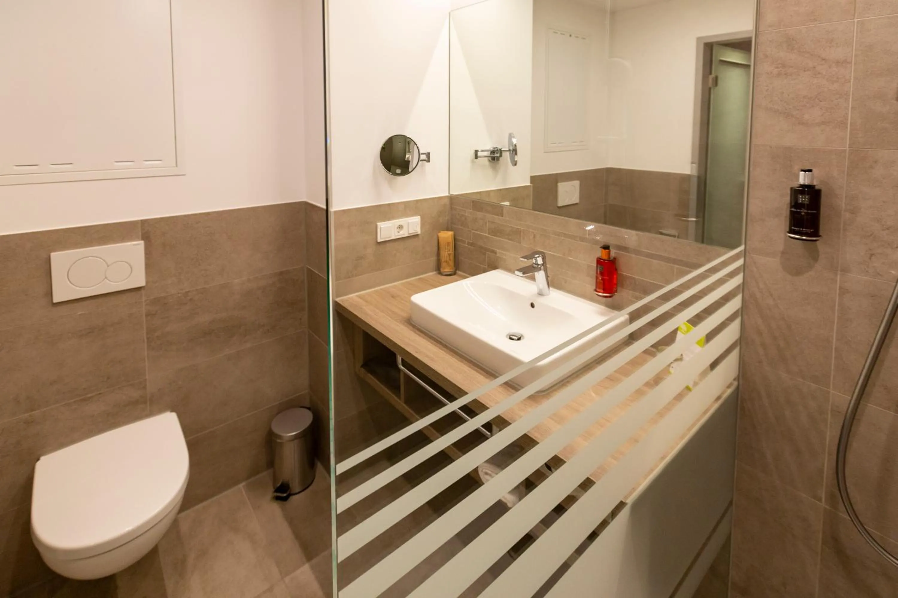 Bathroom in Hotel MODI