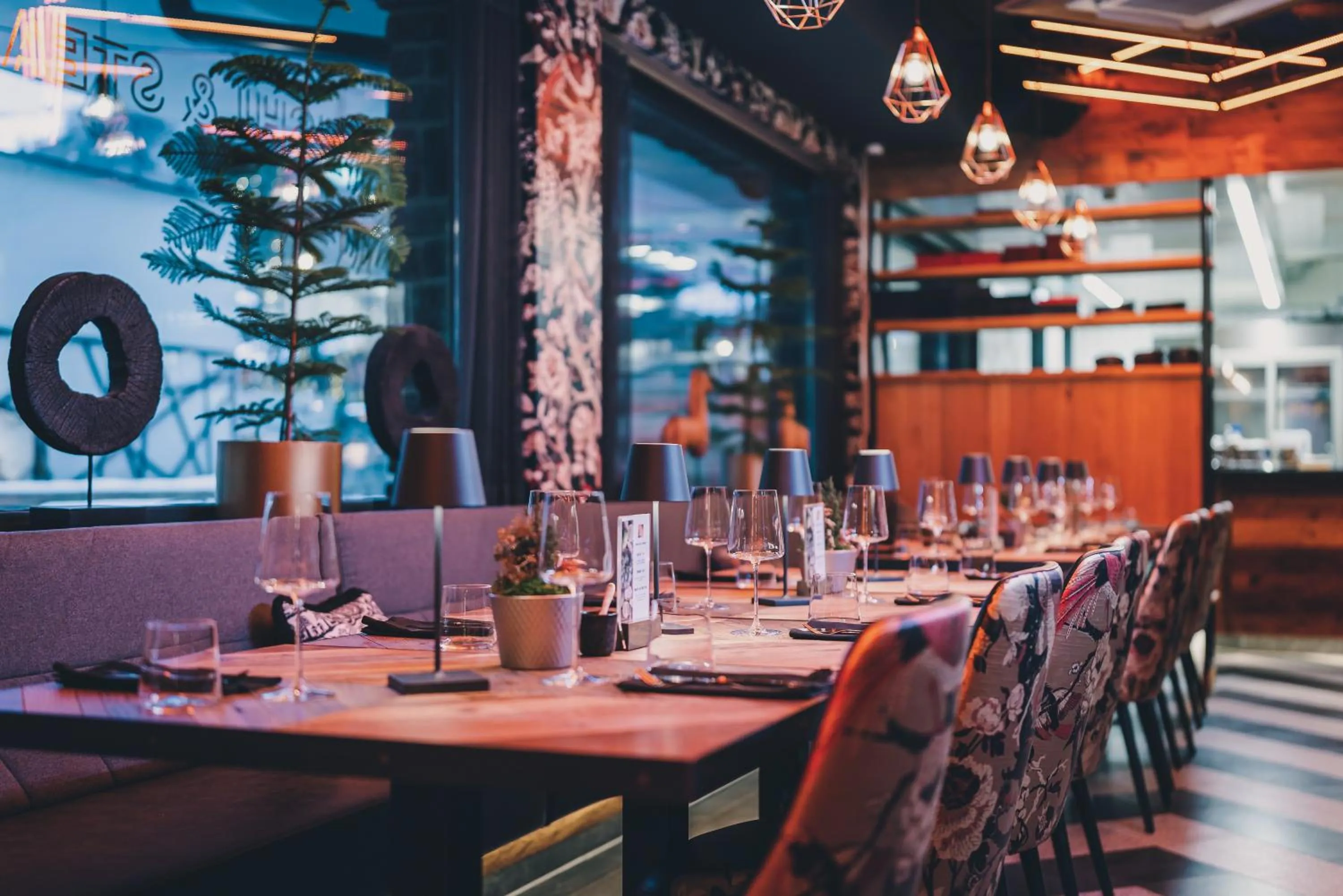 Restaurant/places to eat in 24 by AvenidA - Mountain Hotel