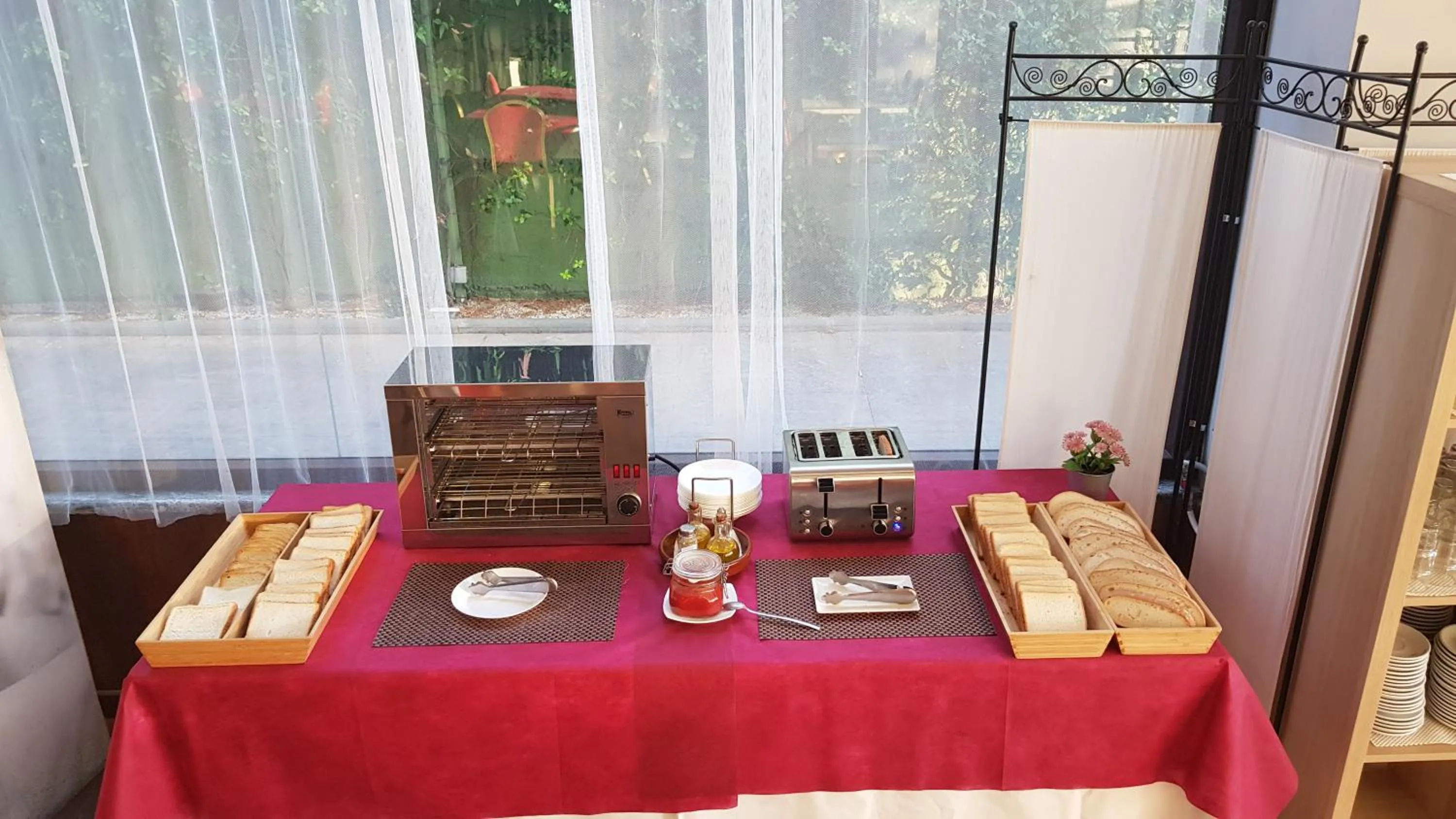 Buffet breakfast in Hotel Ciudad de Corella