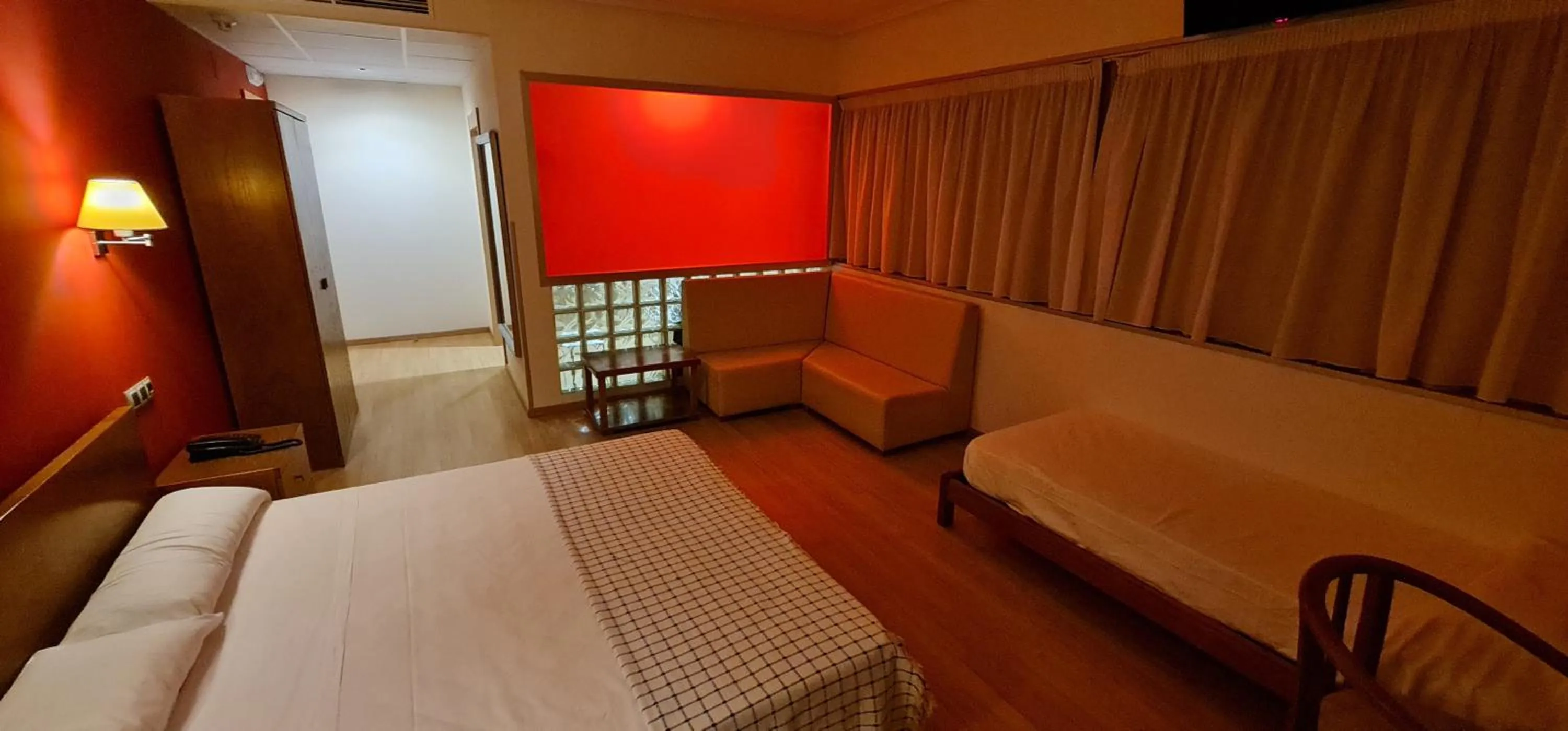 Photo of the whole room, Seating Area in Hotel Ciudad de Corella