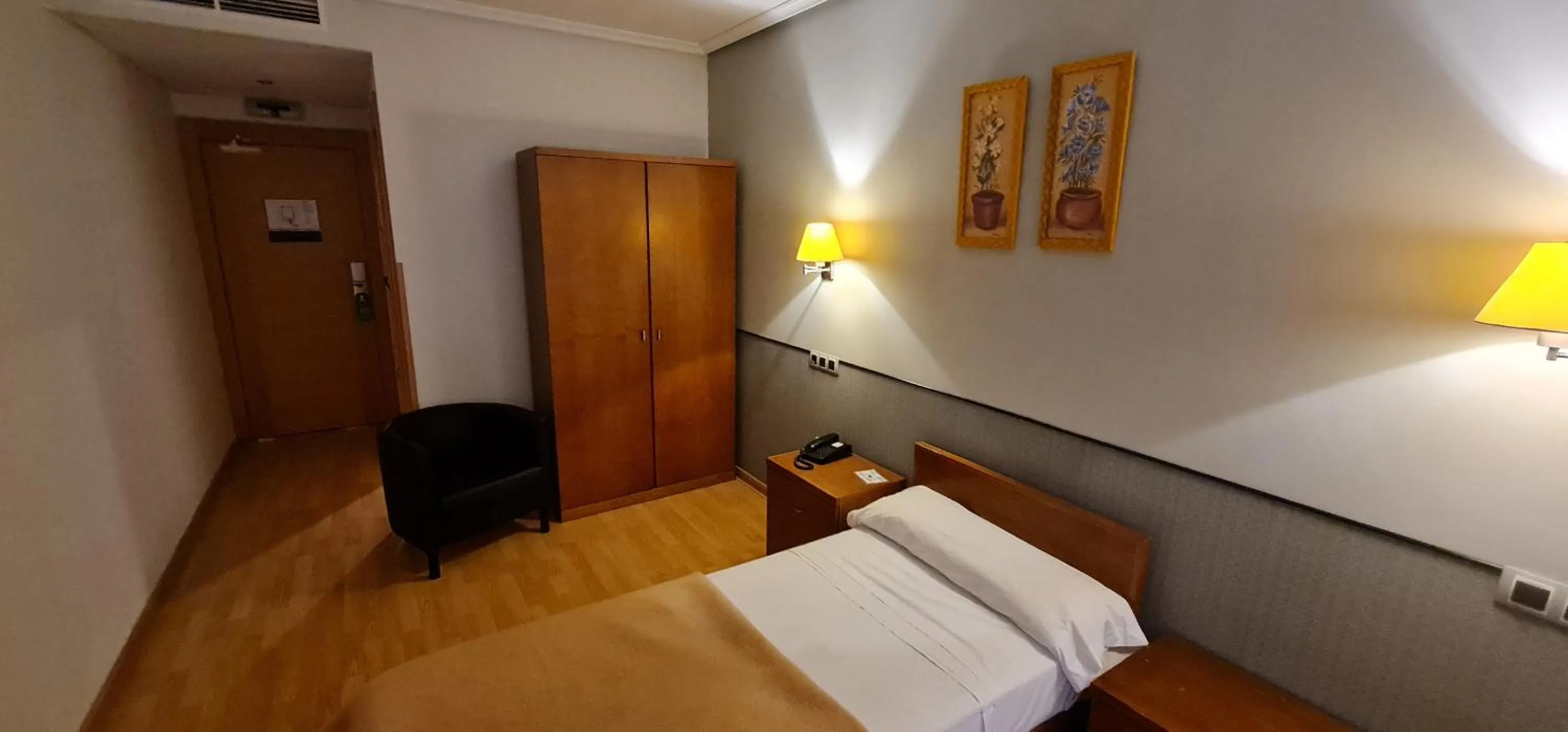 Photo of the whole room in Hotel Ciudad de Corella