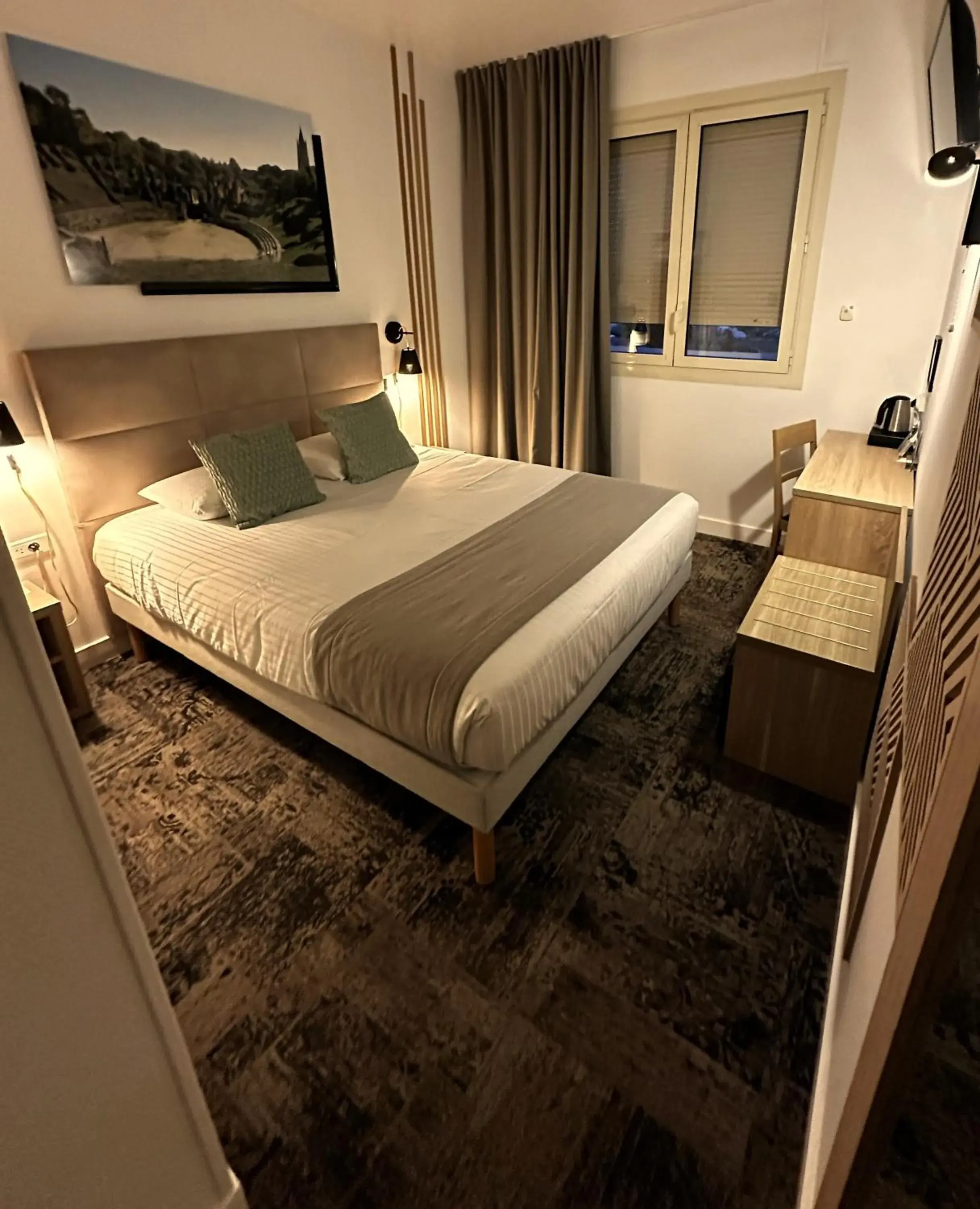 internet, Bed in Logis Le Passiflore Cognac internet, Bed in Logis Le Passiflore Cognac