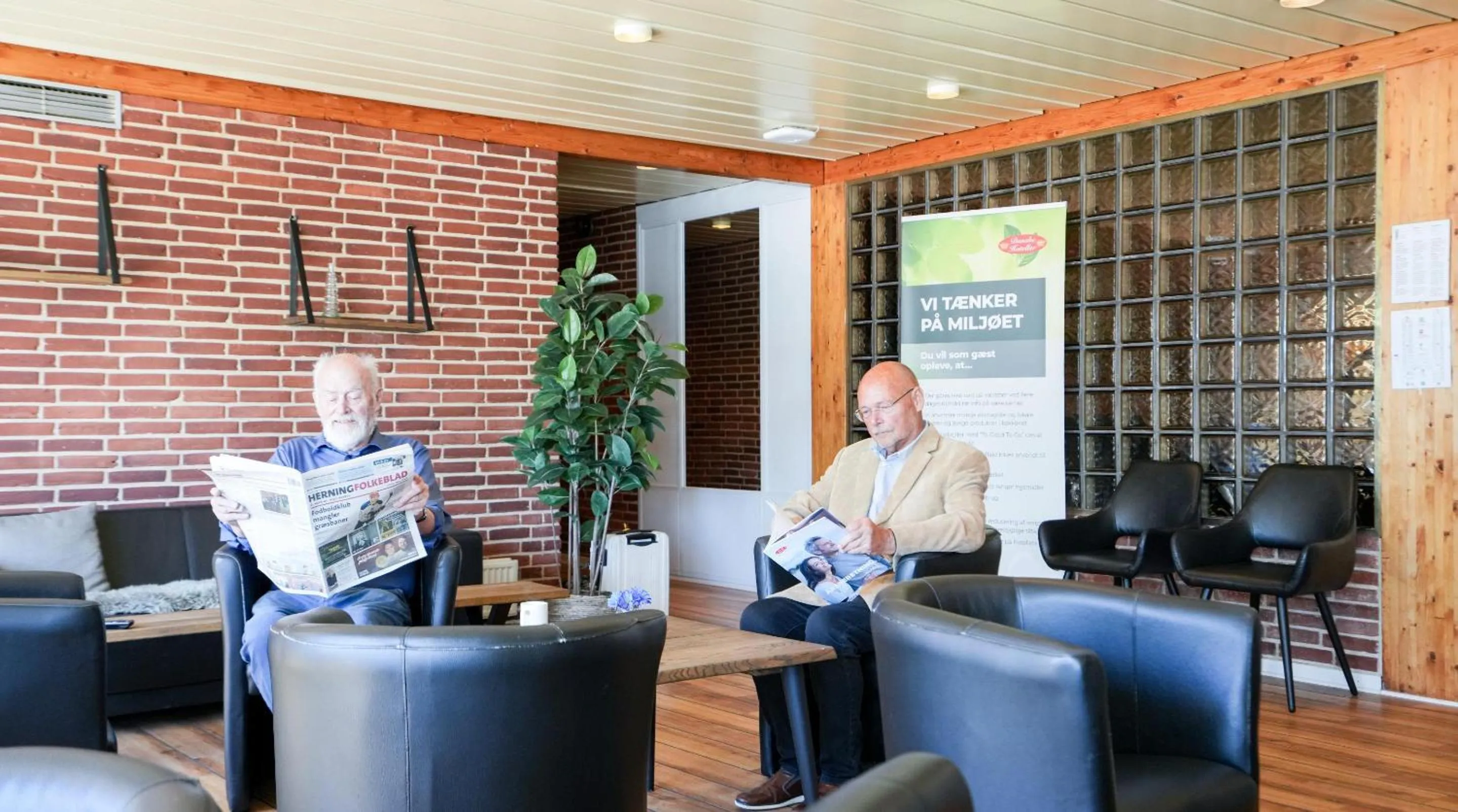 Lounge or bar in Hotel Lynggaarden