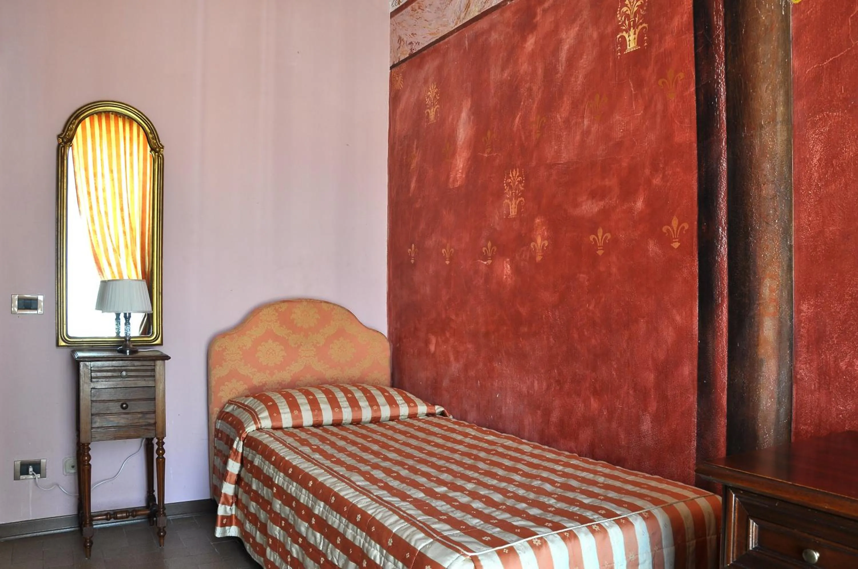 Photo of the whole room, Bed in Residenza Cantagalli