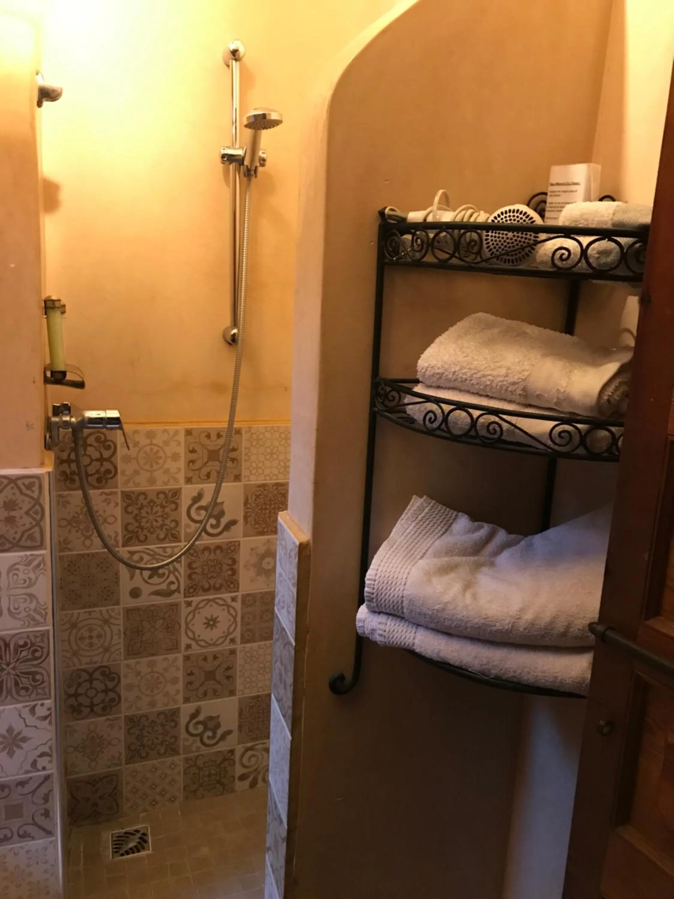 Shower in Riad Irene